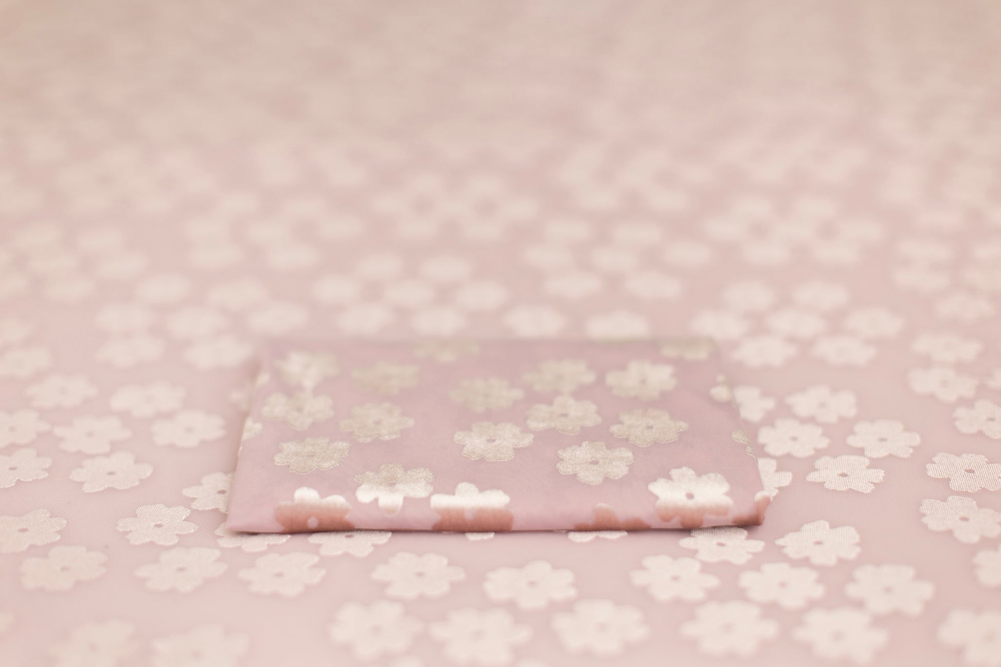 Penelope | Mauve Daisy Wrap