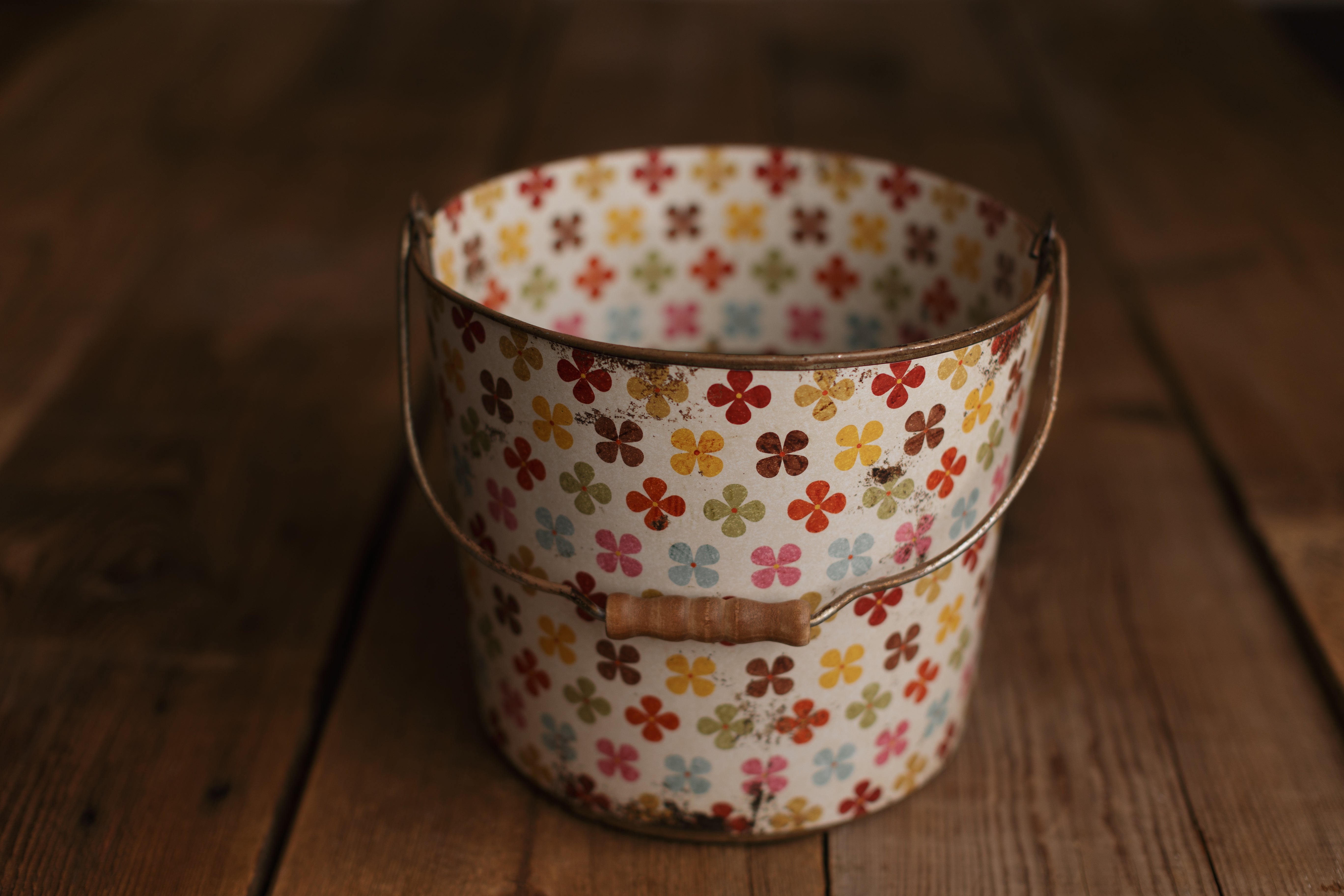 Bucket Hugger | 318 That 70s Floral Reprise