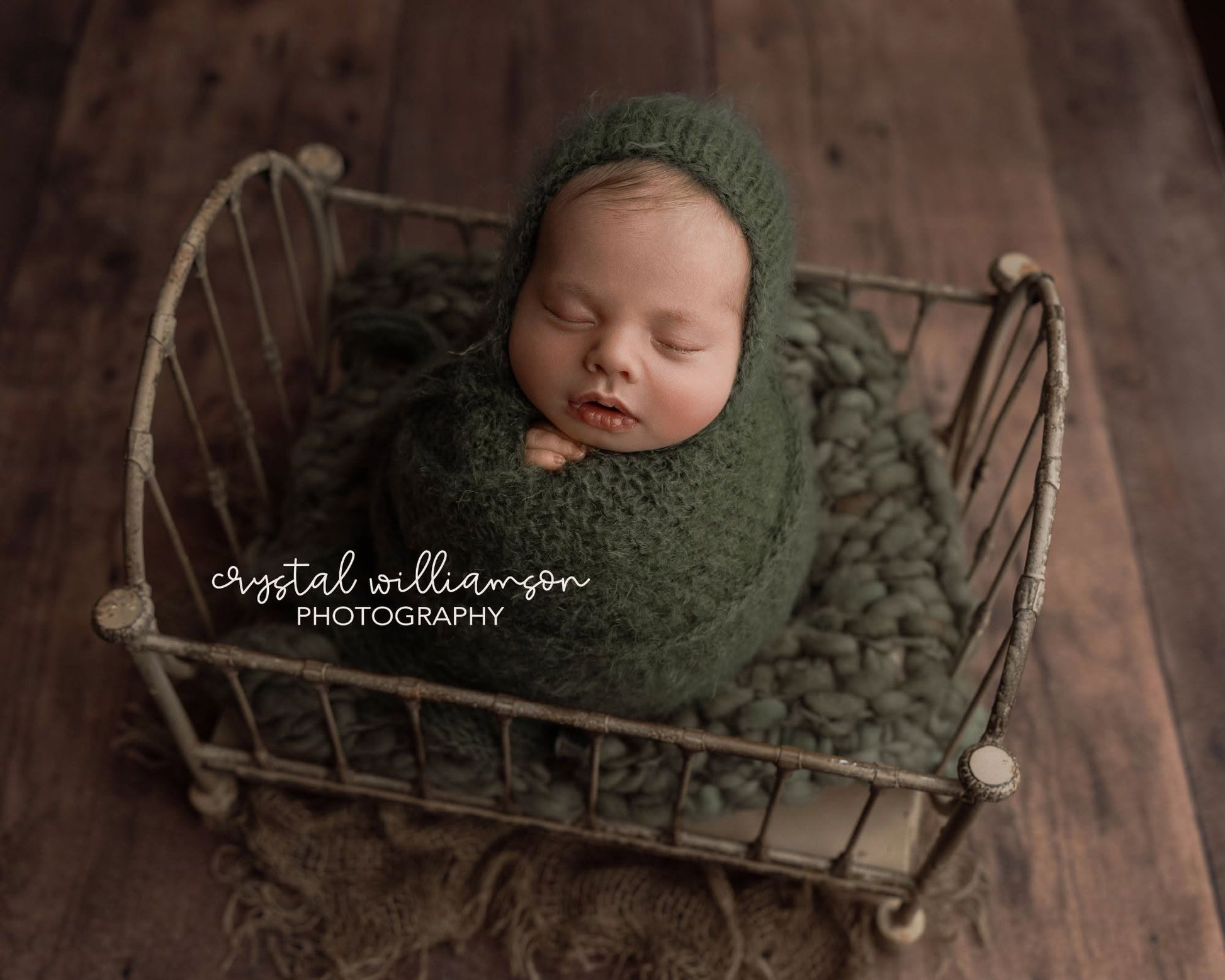 Ringlet Crib | Moody