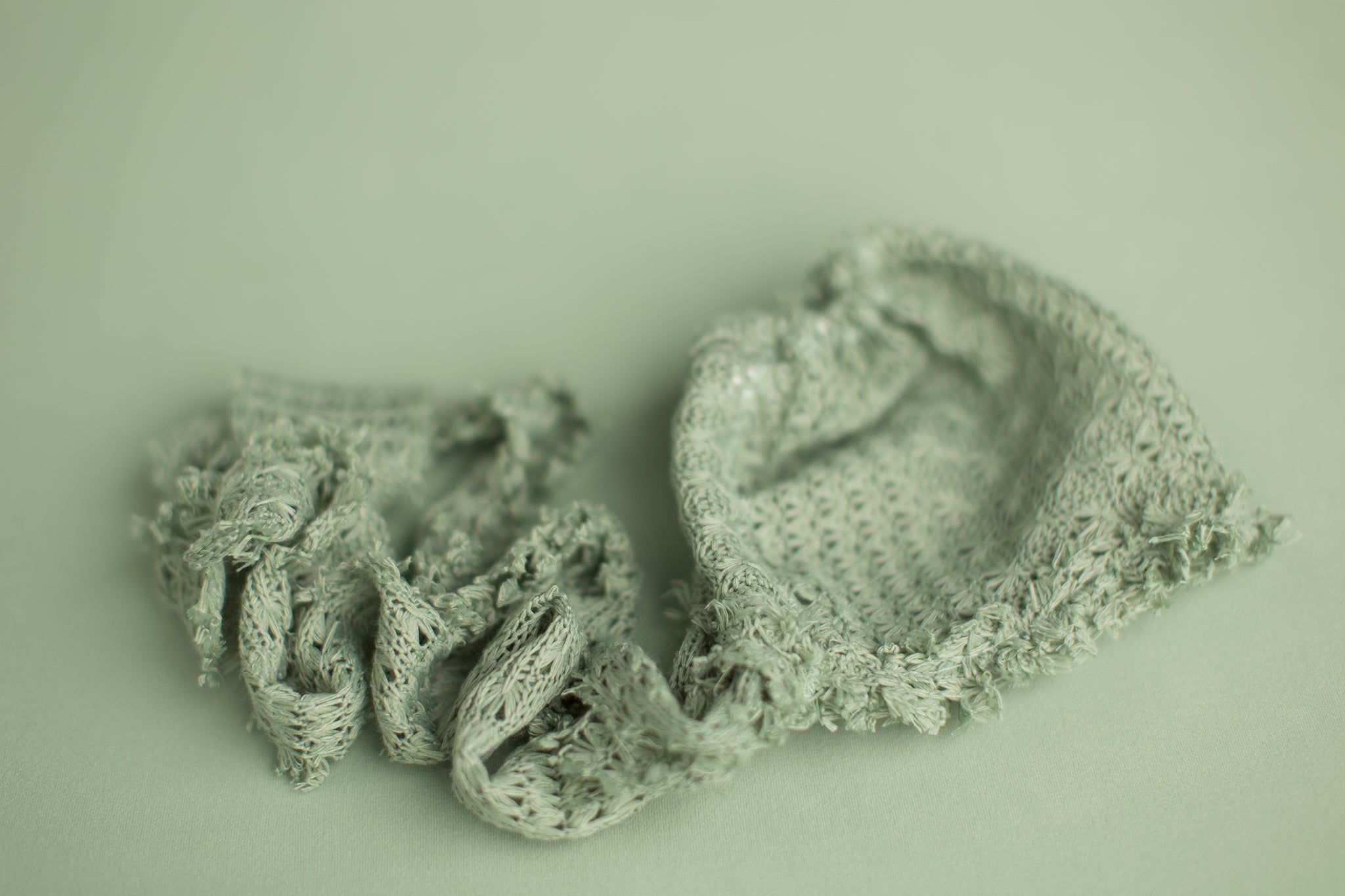 Abbey Celery Ice | Ruffle Bonnet