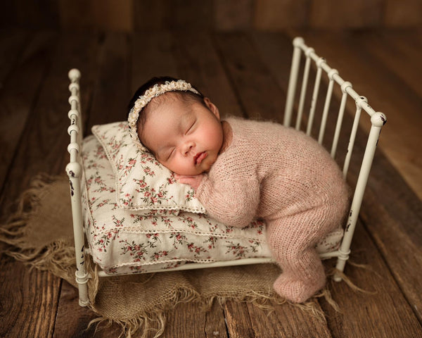 Ashes Bed | Creamed Wheat Distressed