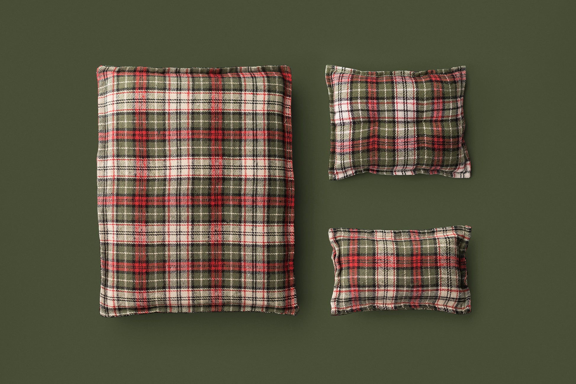 Bed Linens | Grinch Plaid