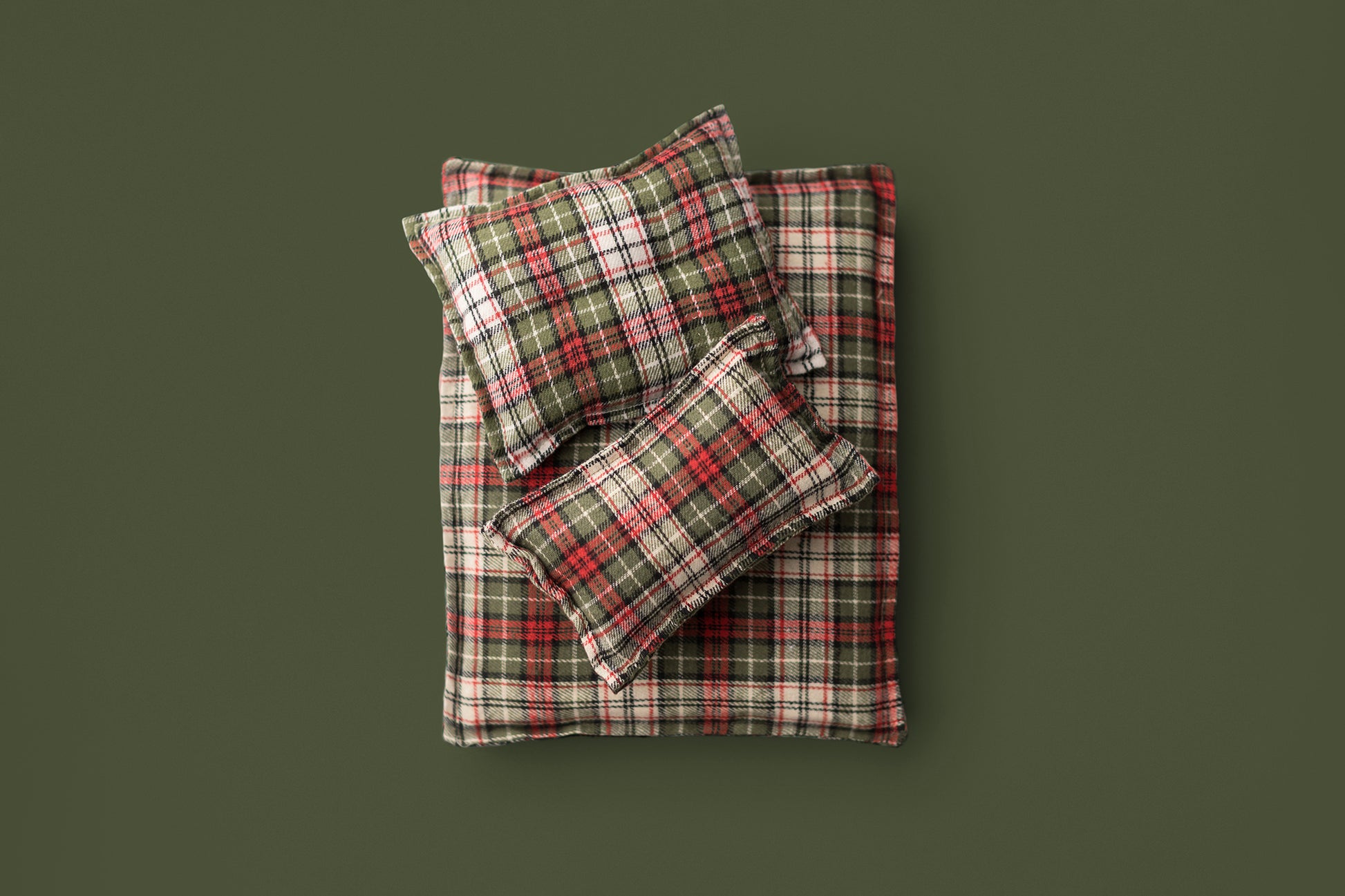 Bed Linens | Grinch Plaid