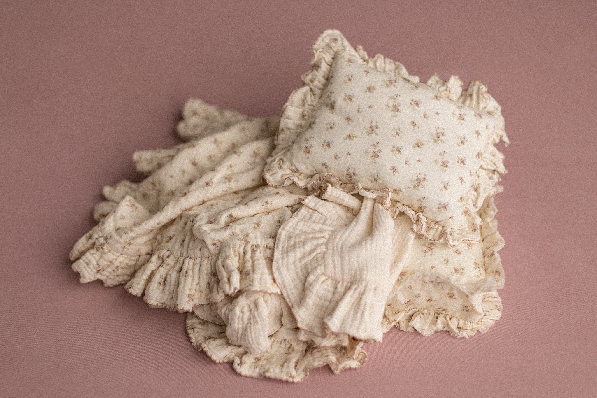 Bed Linens | Earthen Bouquet