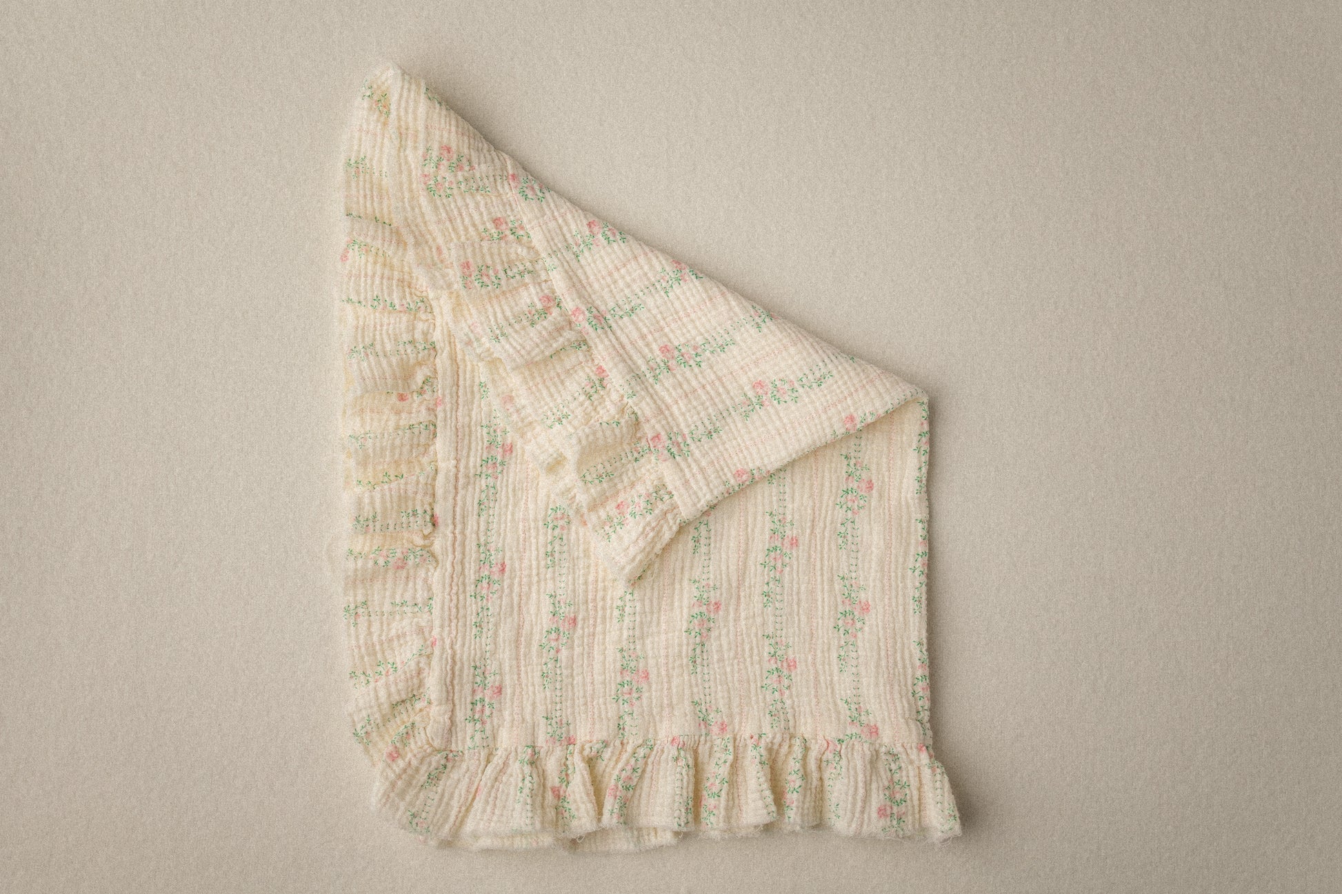 Bed Linens | Fenceline Flowers