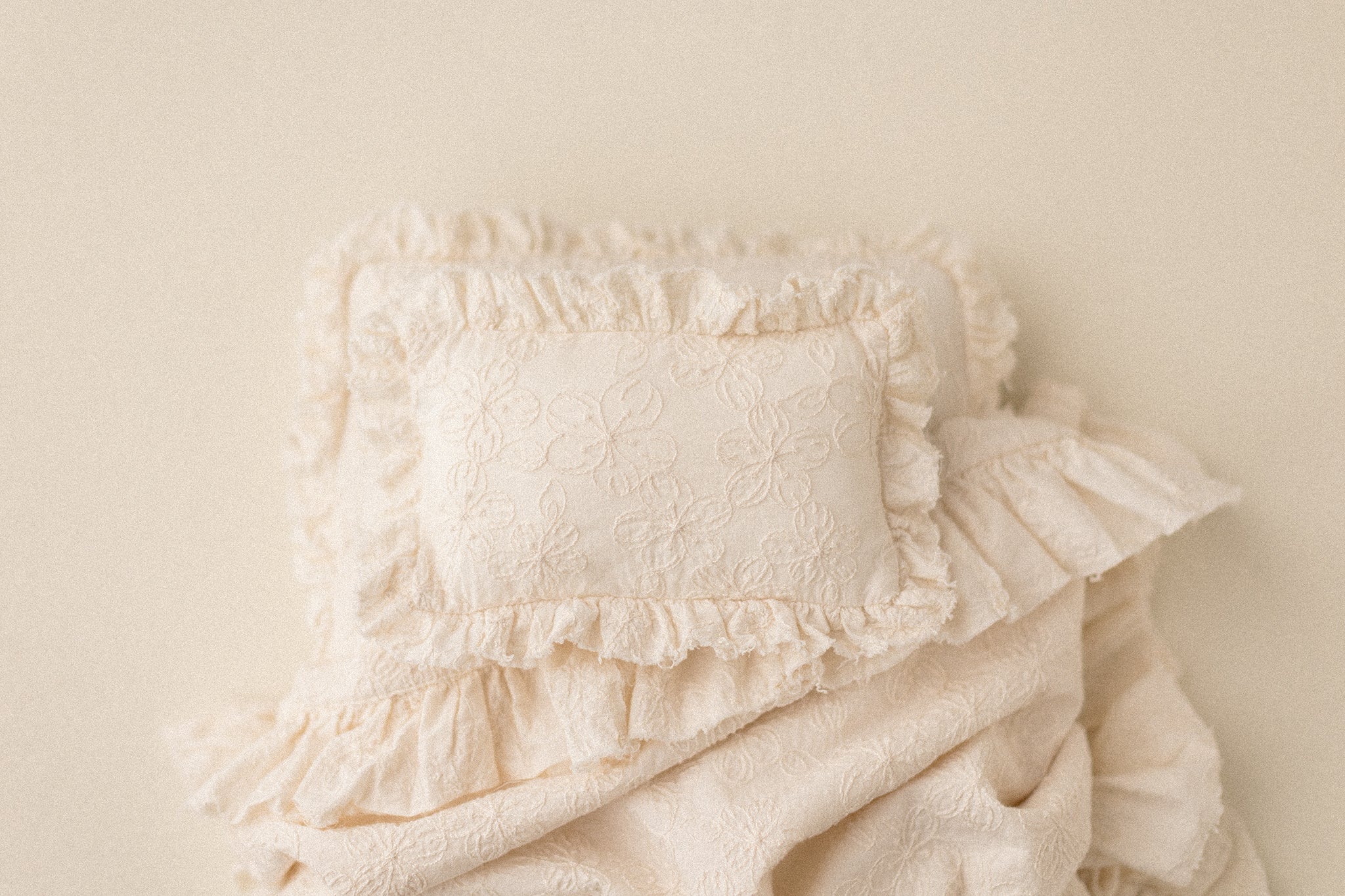 Bed Linens | Stringcheese Flowers