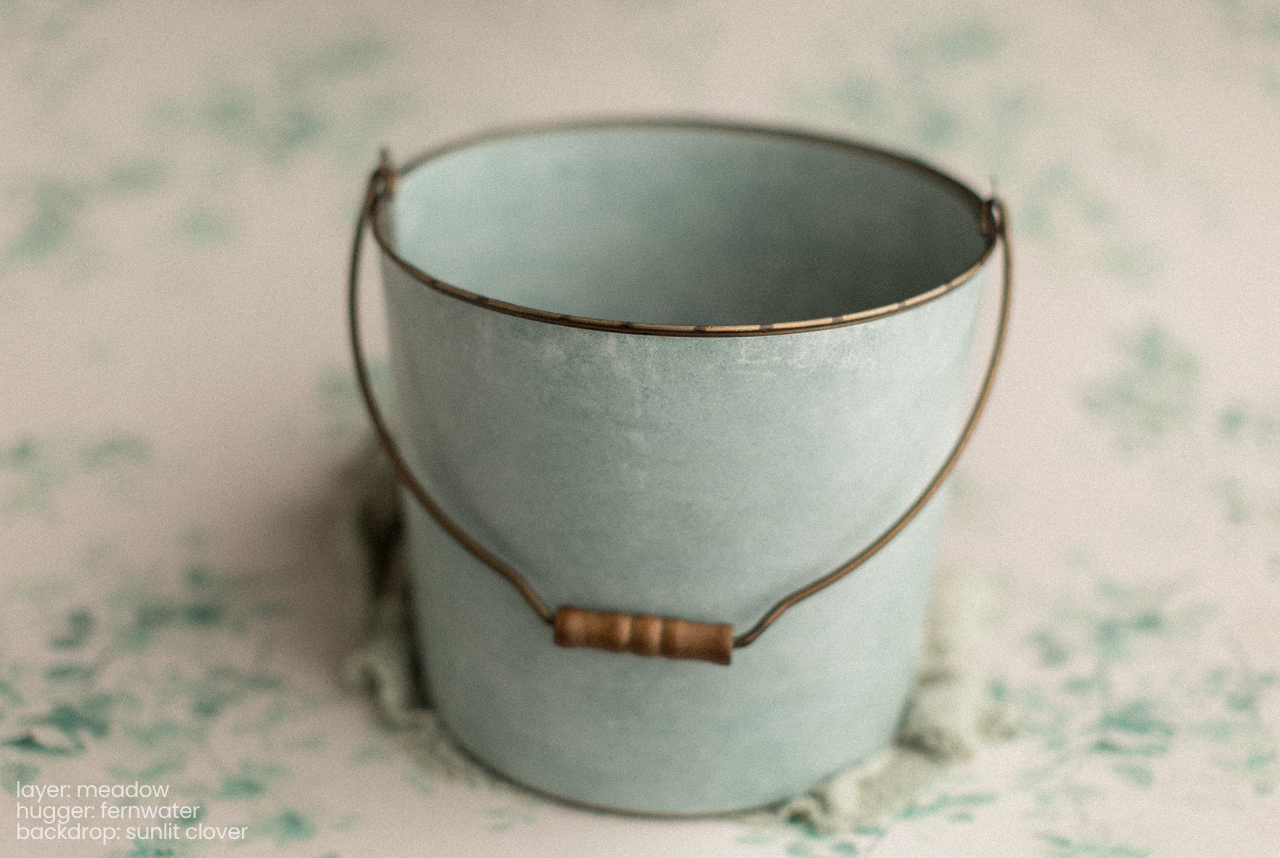 Bucket Hugger | Fernwater