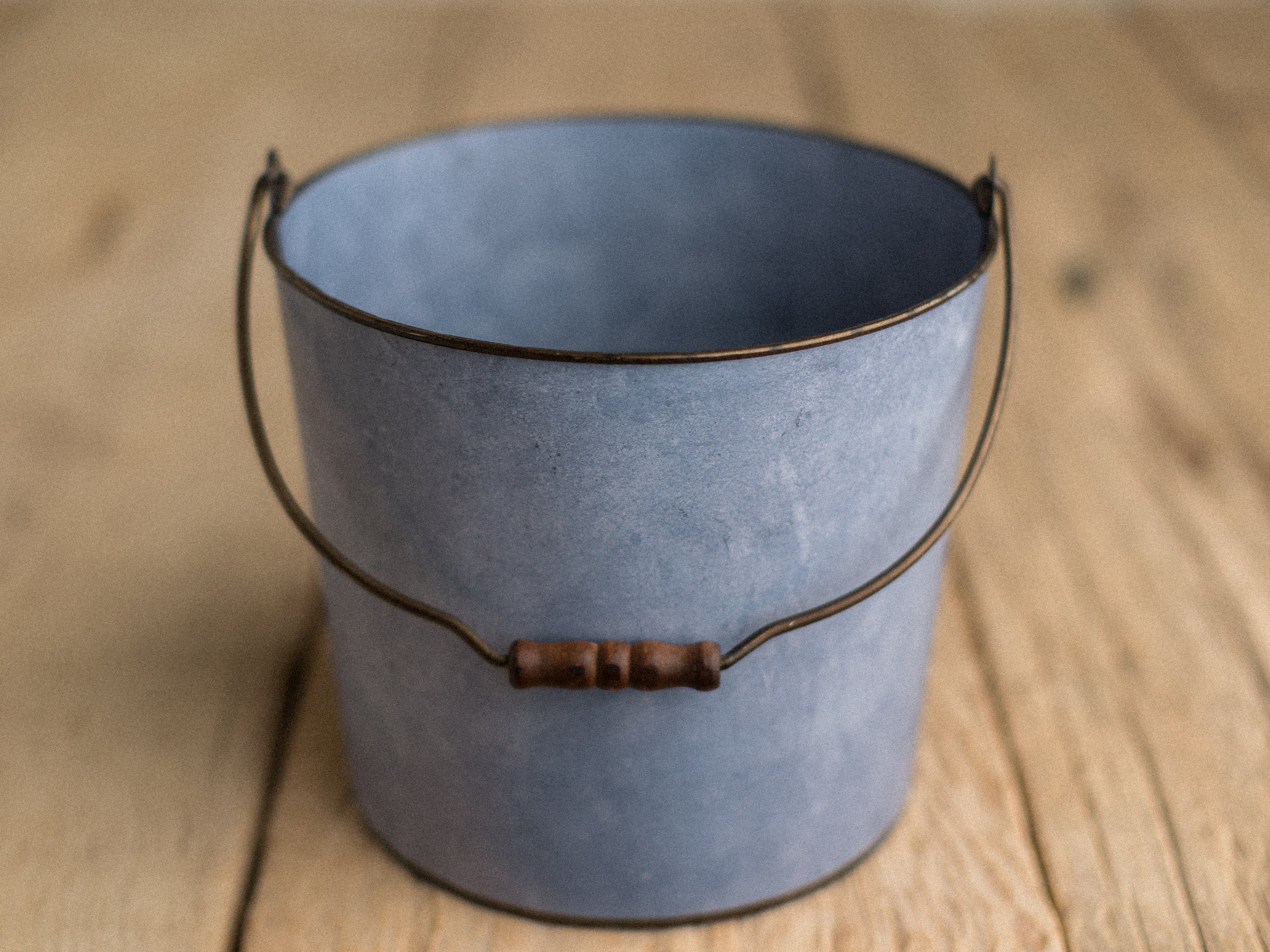 Bucket Hugger | Stillwater
