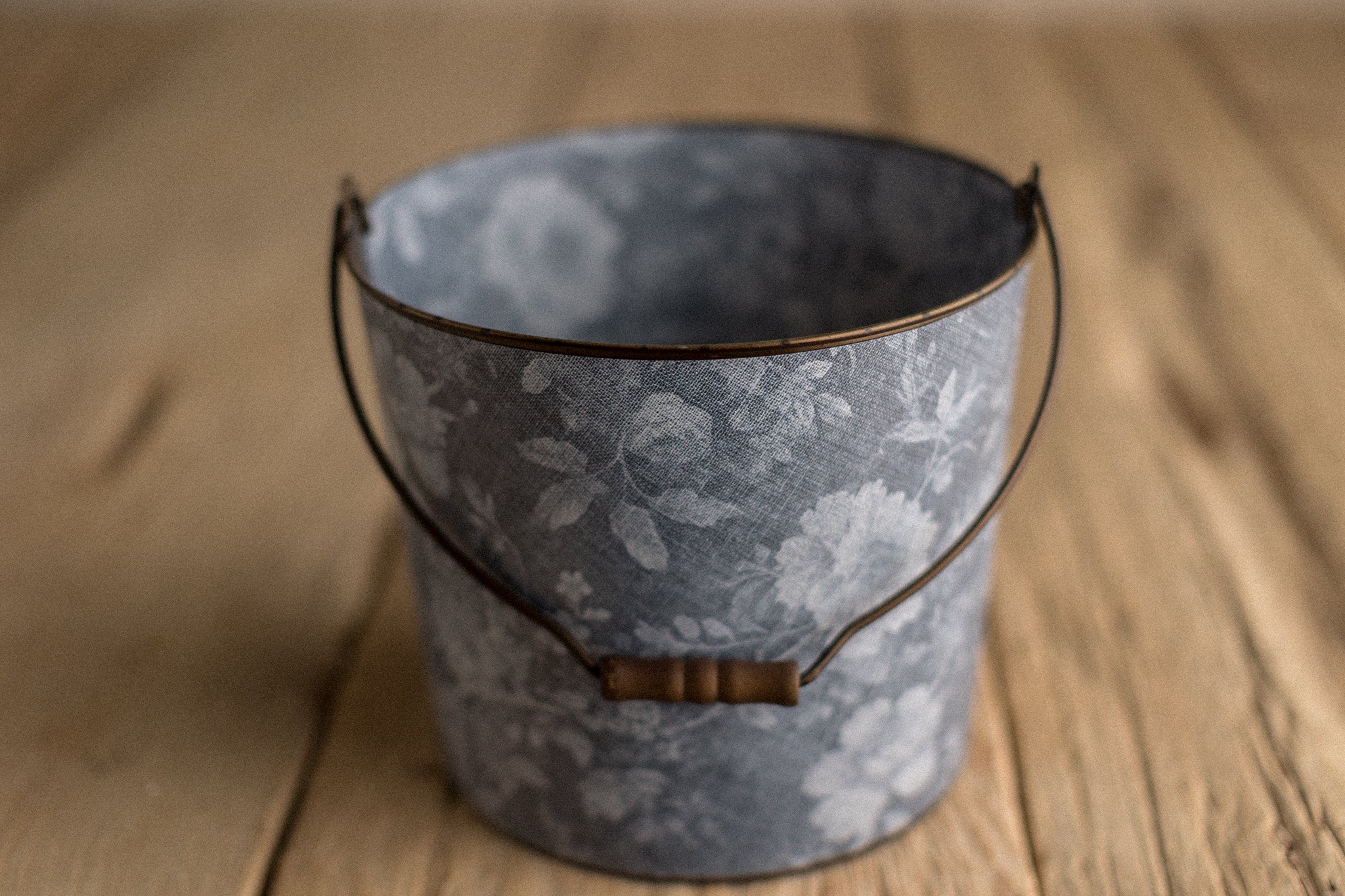 Bucket Hugger | Indigo Blooms