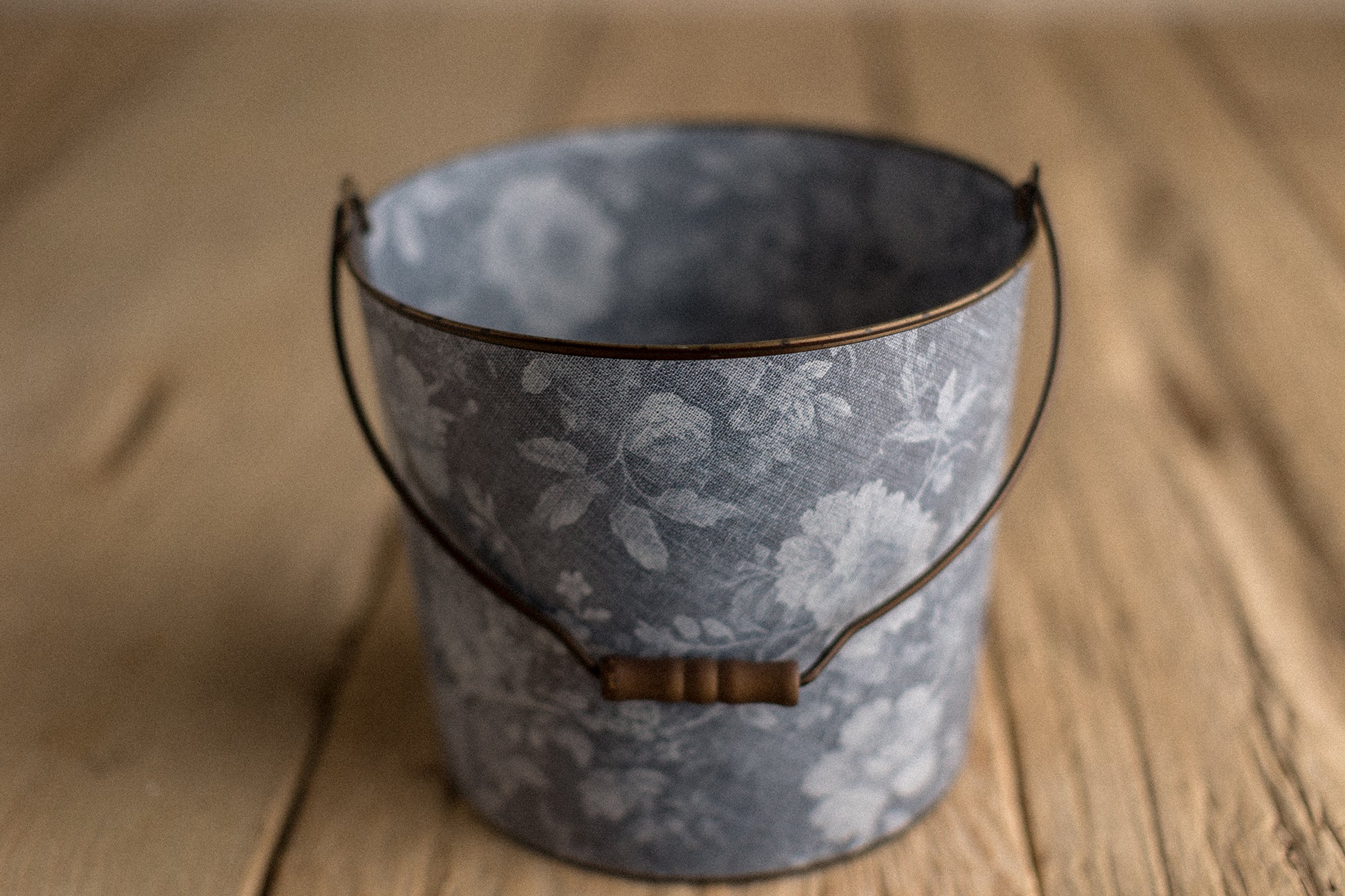 Bucket Hugger | Indigo Blooms