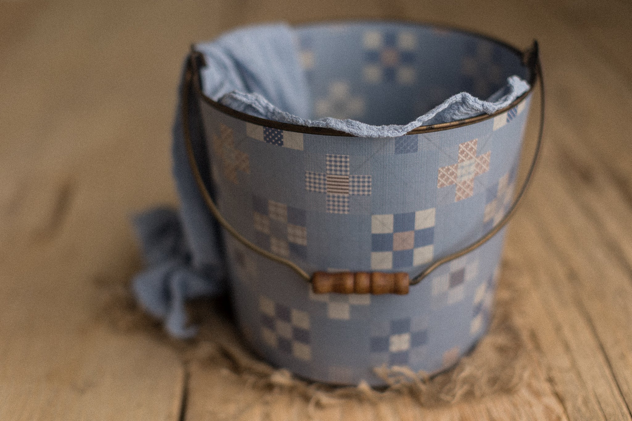 Bucket Hugger | Keepsake