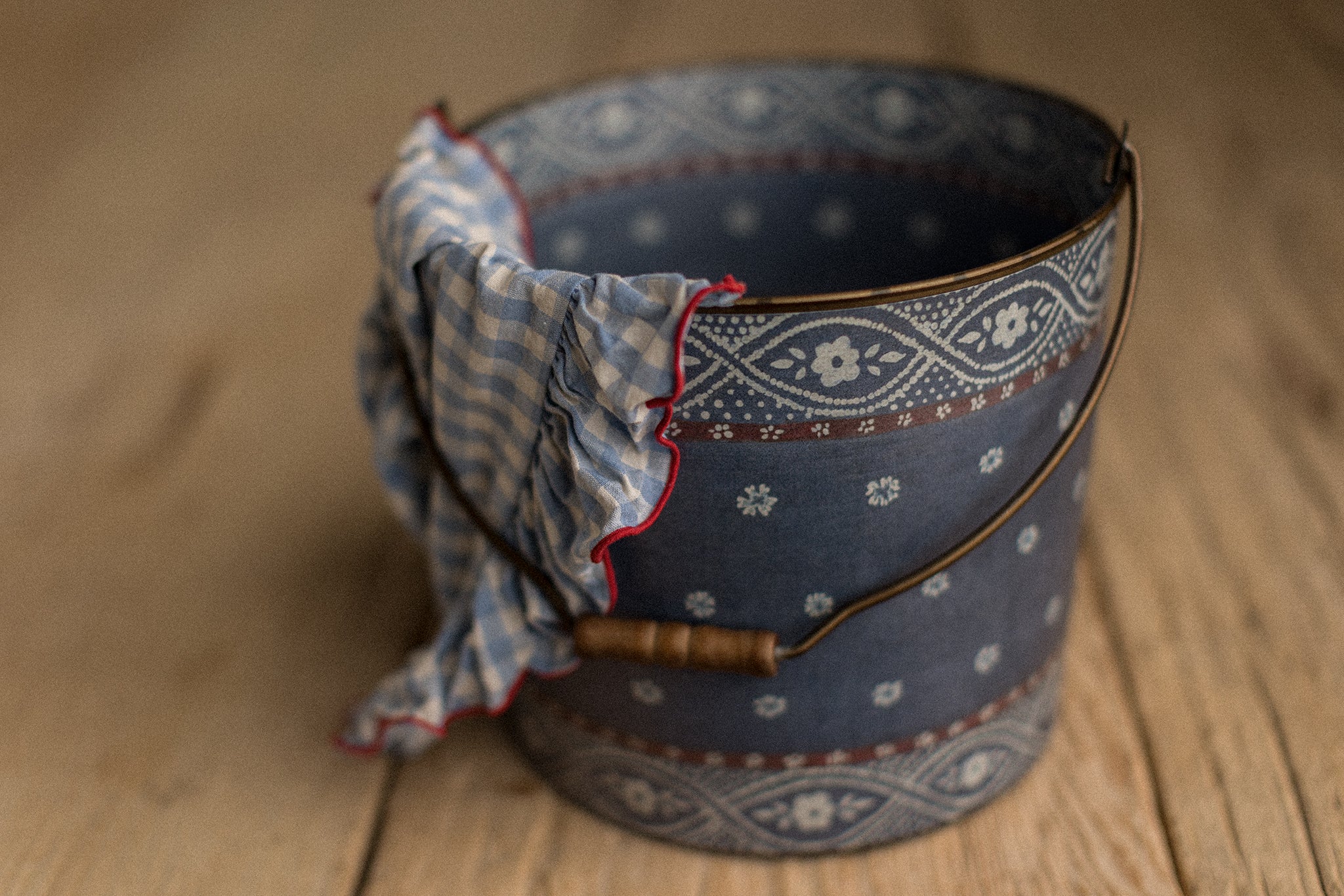 Bucket Hugger | Outlaw Keepsake