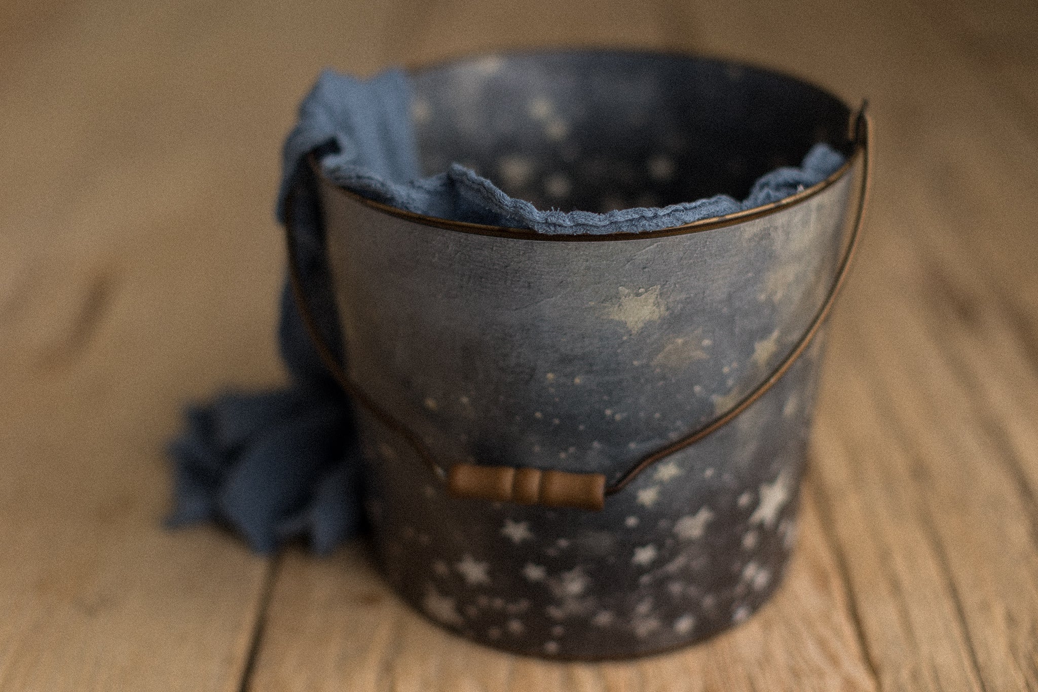 Bucket Hugger | Stargazer