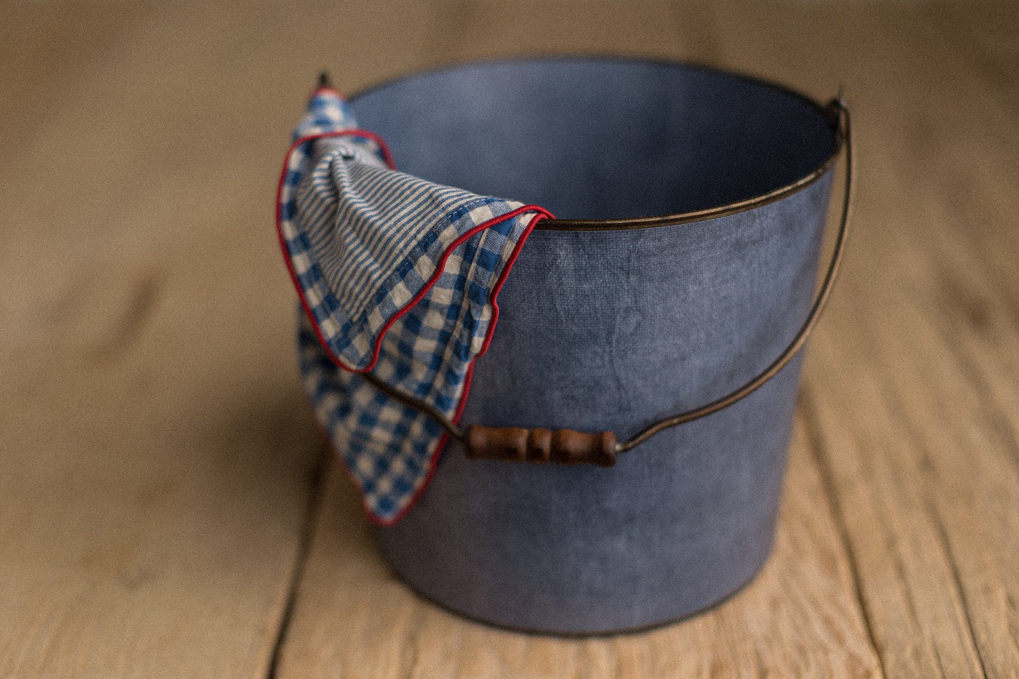 Bucket Hugger | Wranglers