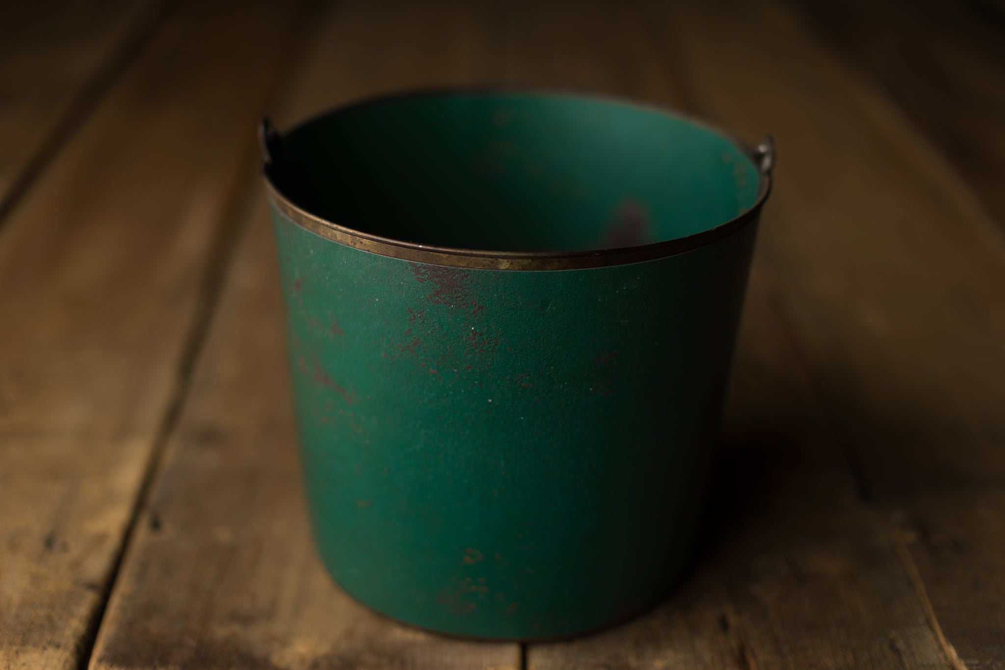 Bucket Hugger | 006 Emerald