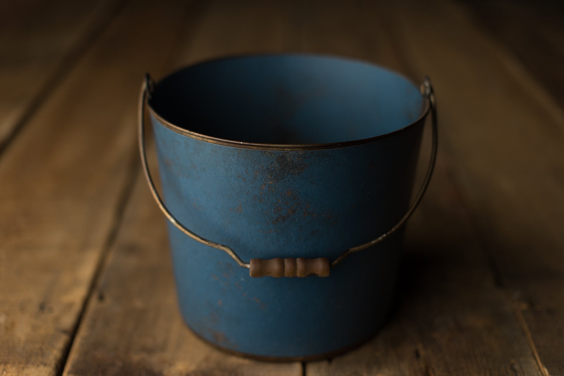 Bucket Hugger | 014 King Triton