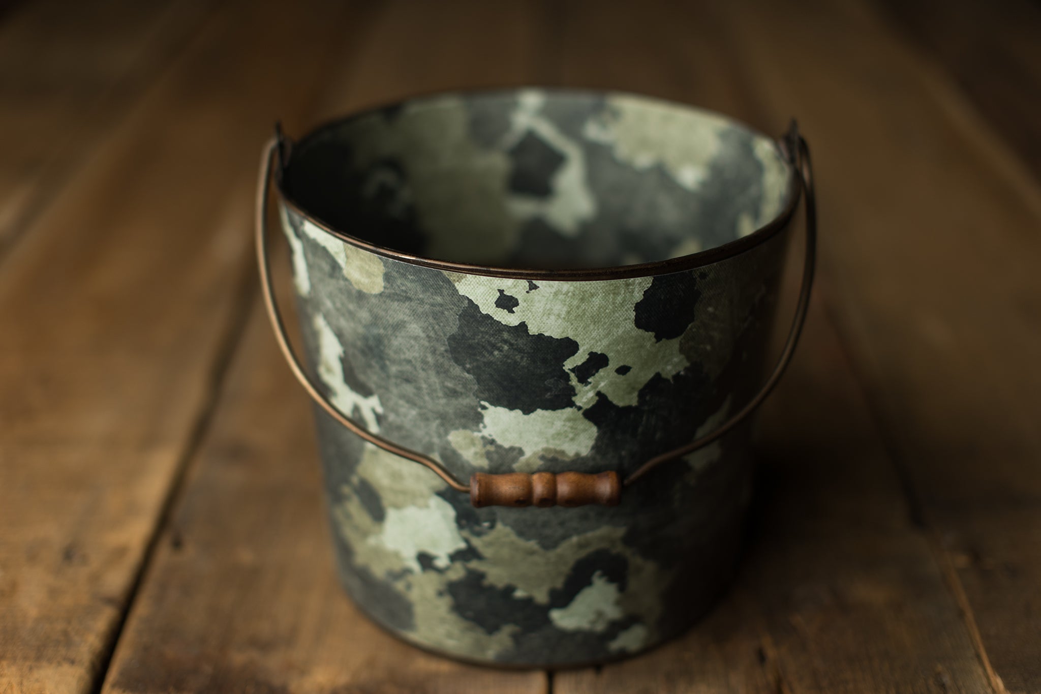 Bucket Hugger | 105 Camo