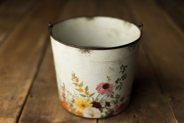 Bucket Hugger | 410 Bottom Couch Floral