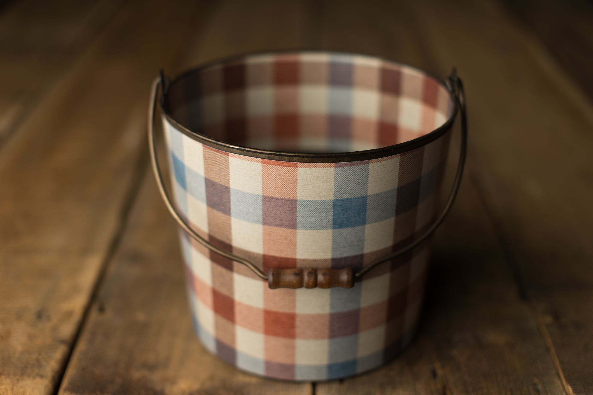 Bucket Hugger | 451 The Unsure Plaid