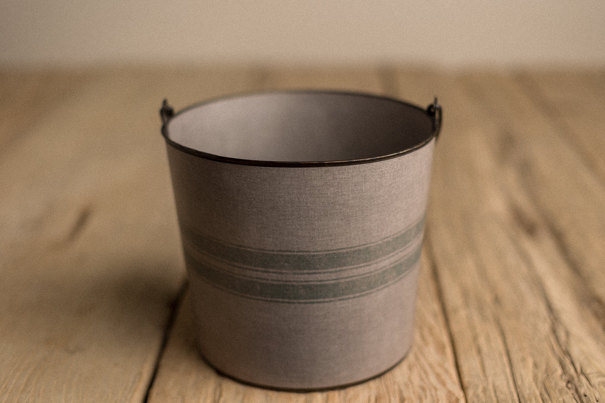 Bucket Hugger | Greenbeans