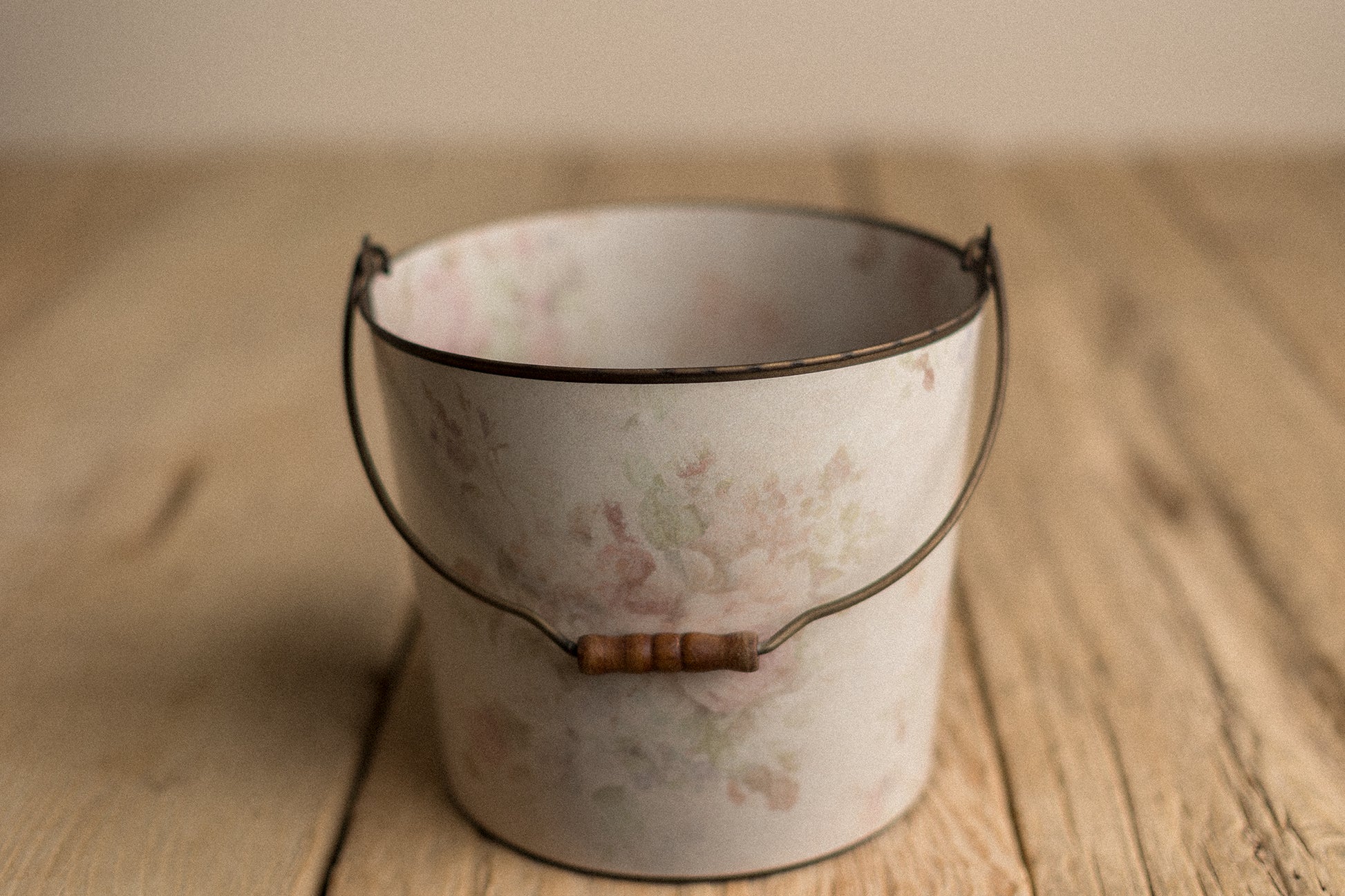 Bucket Hugger | Super Old Floral