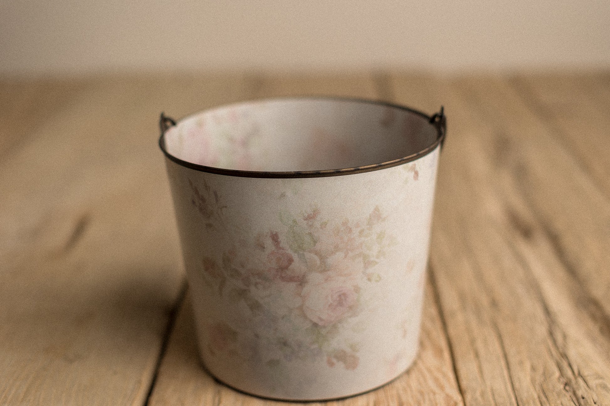 Bucket Hugger | Super Old Floral