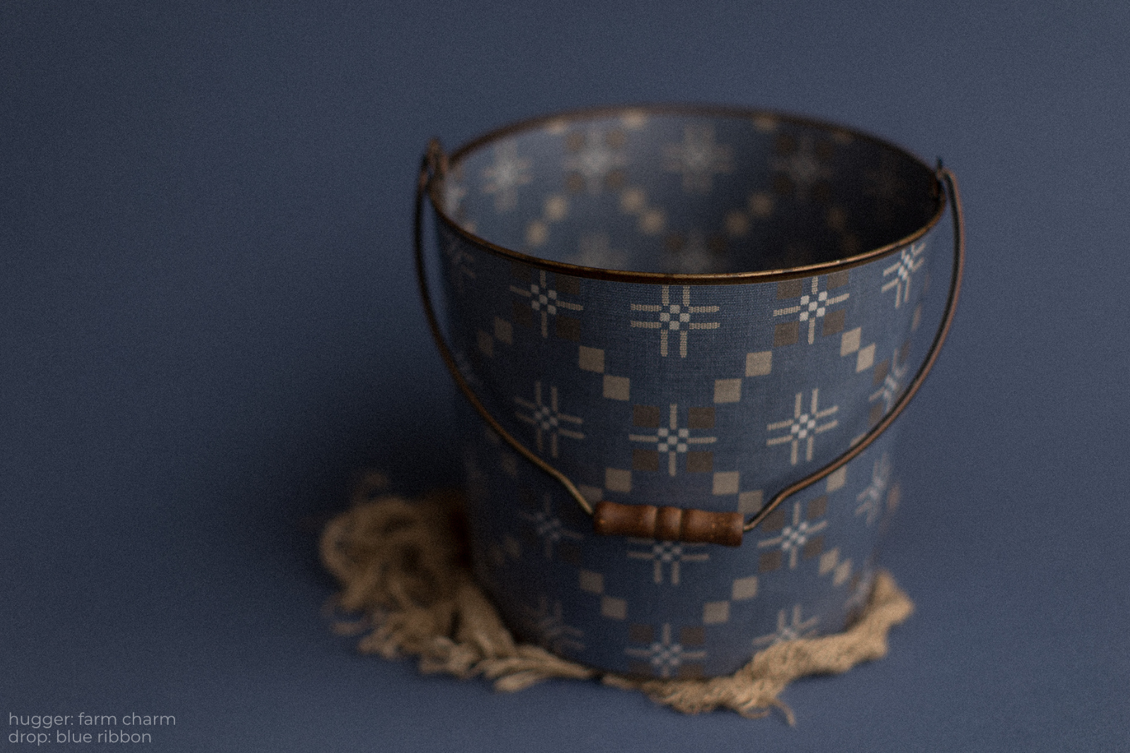 Bucket Hugger | Farm Charm