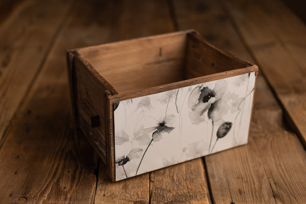 Crate Hugger | 040 B&W Dreamy Floral