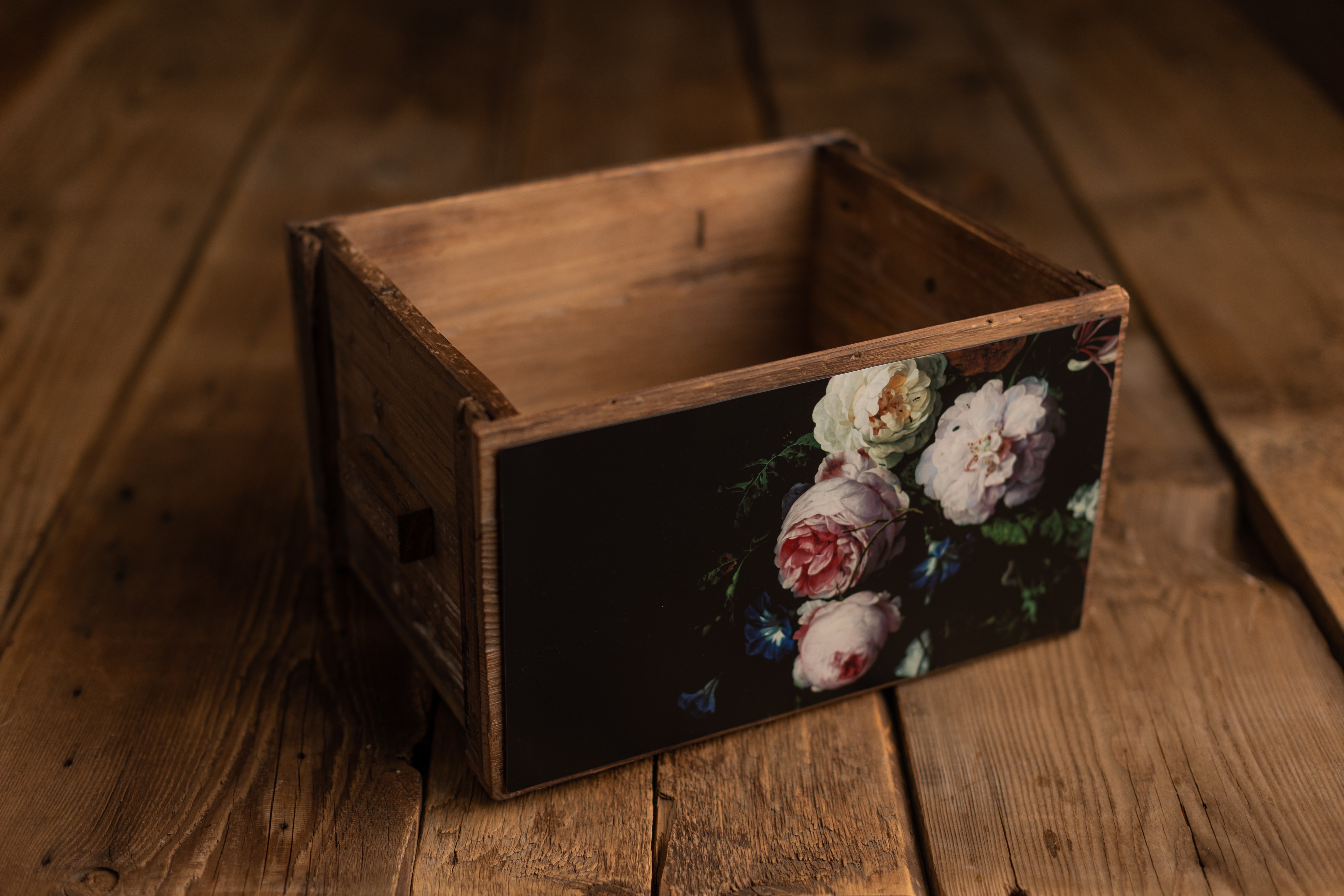 Crate Hugger | 045 Moody Rose Floral