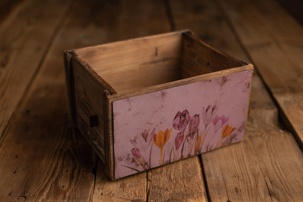 Crate Hugger | 104 Tulip Border
