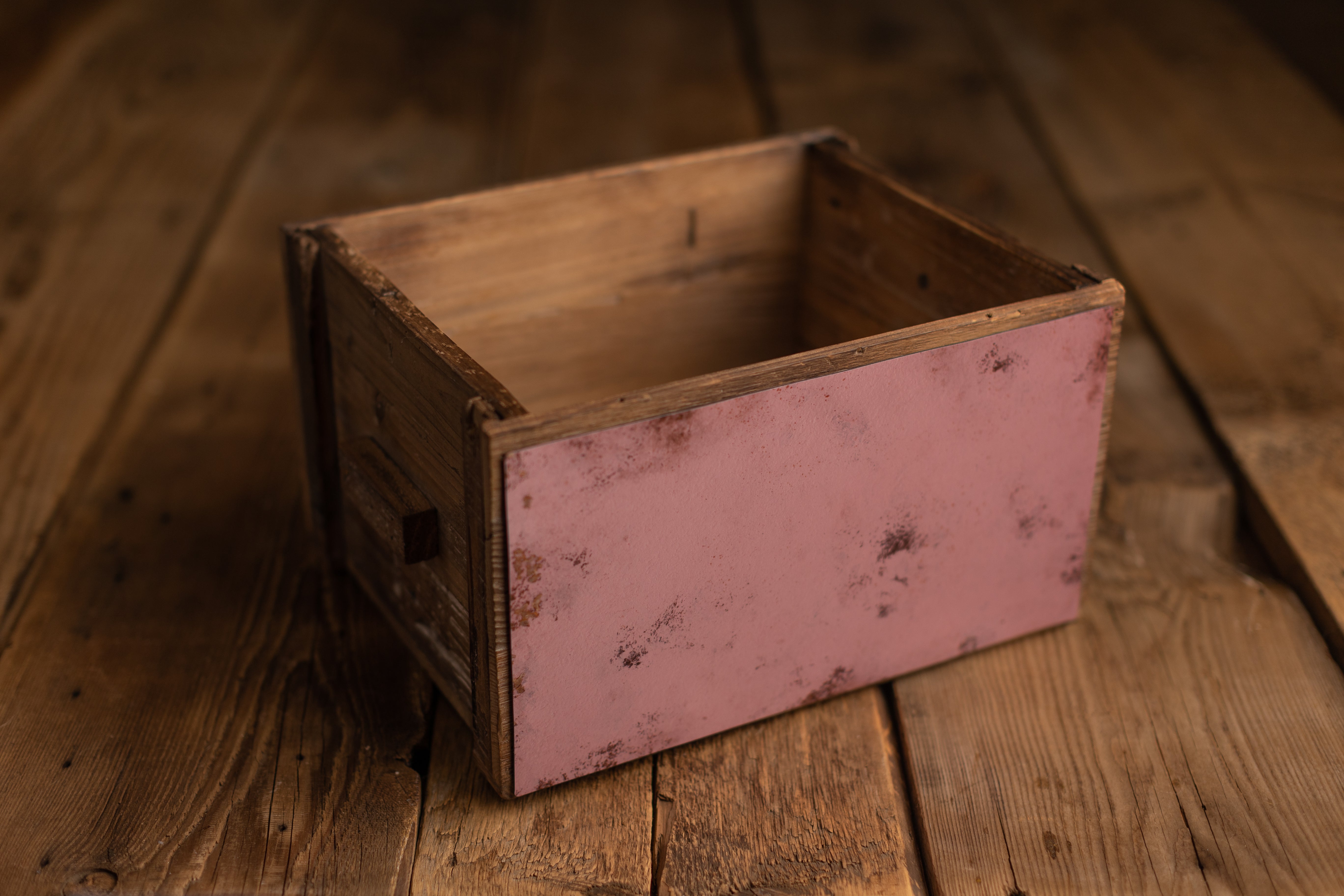 Crate Hugger | 219 Rosebud