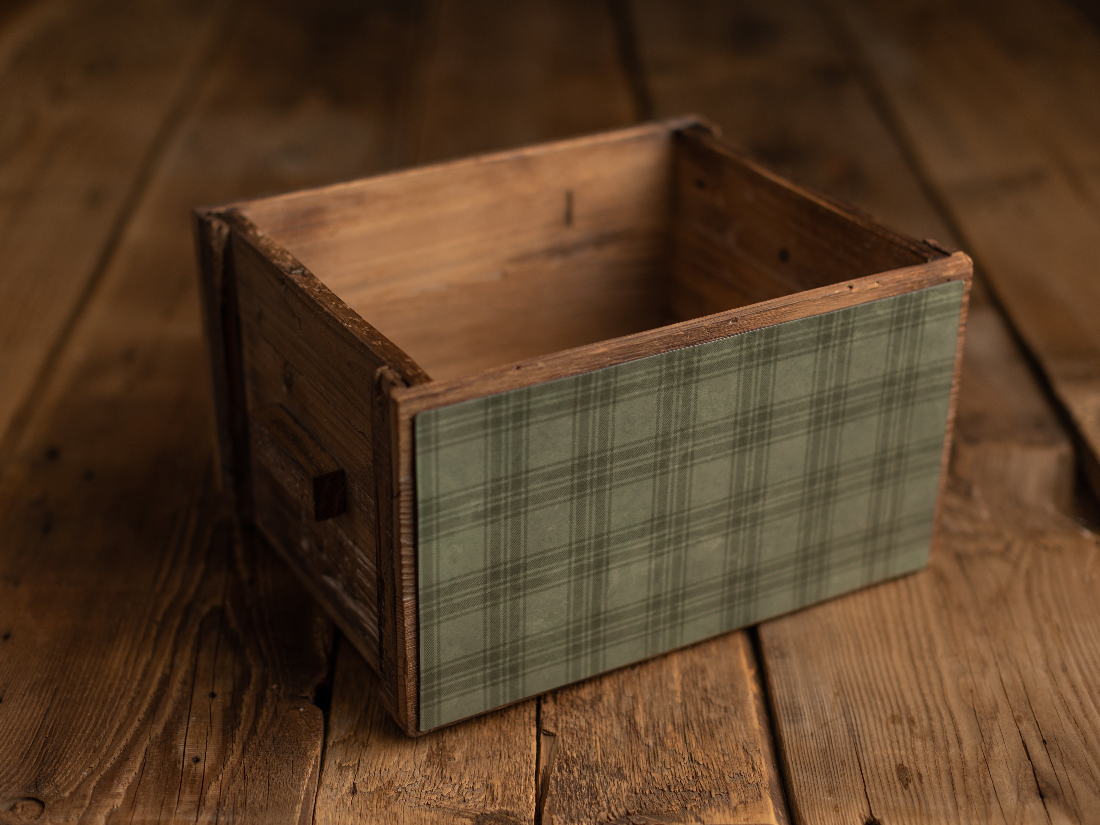 Crate Hugger | 387 Flannel PJs