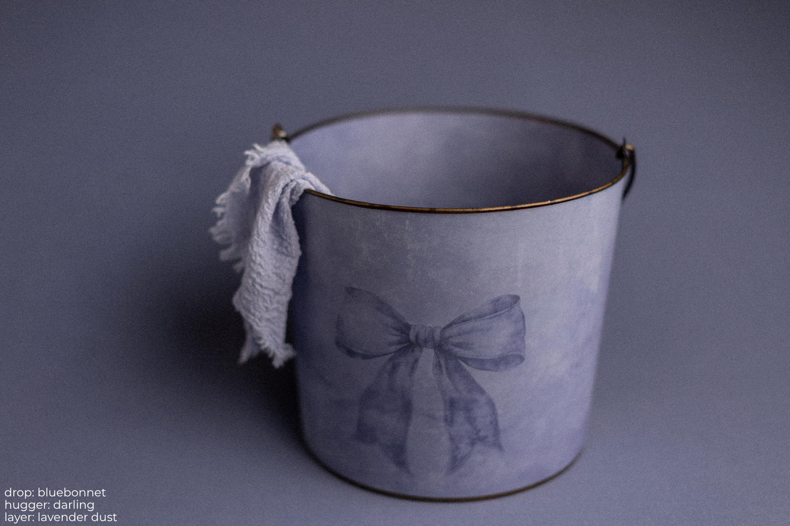 Bucket Hugger | Darling