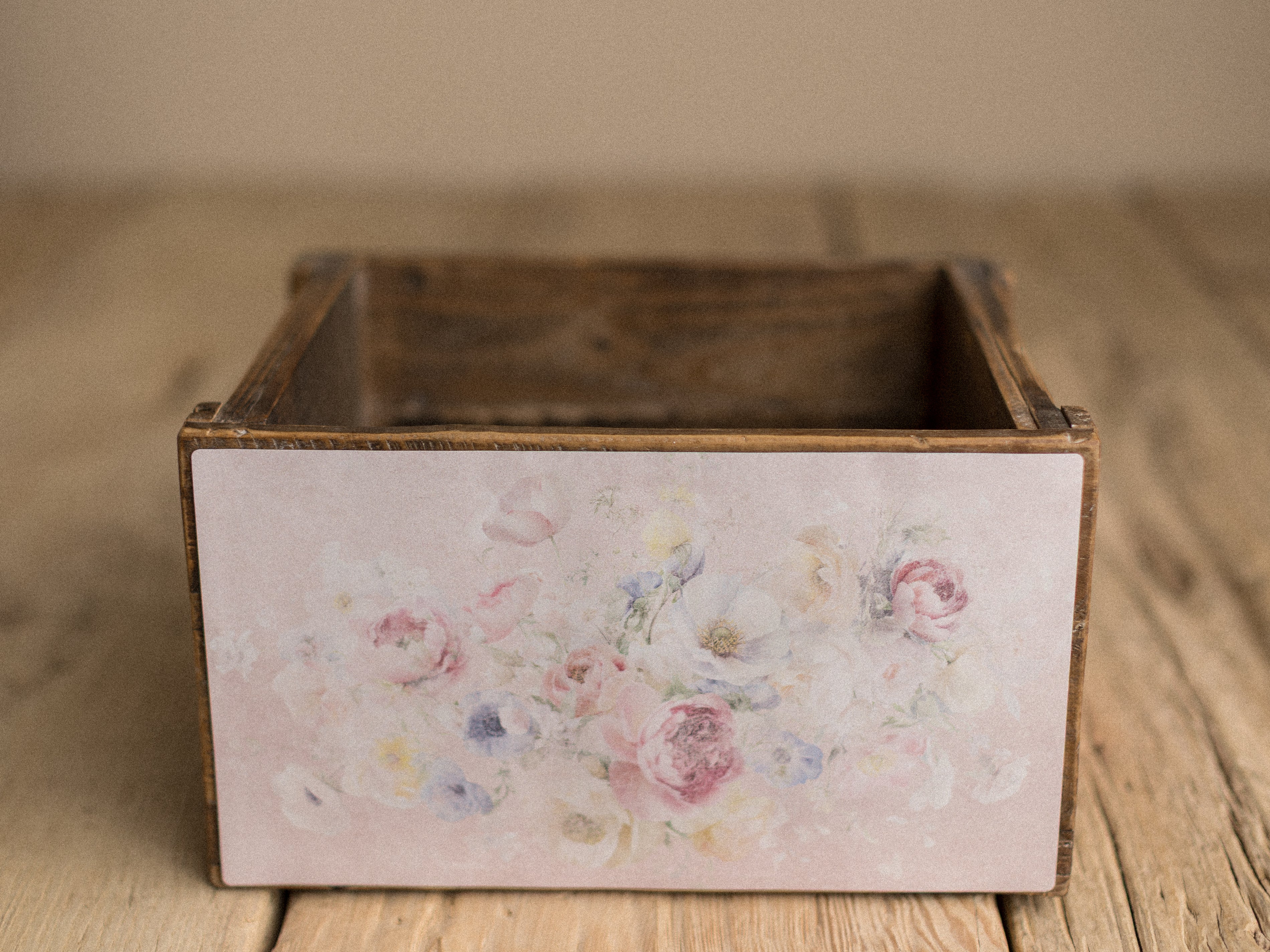 Crate Hugger | Bloomers