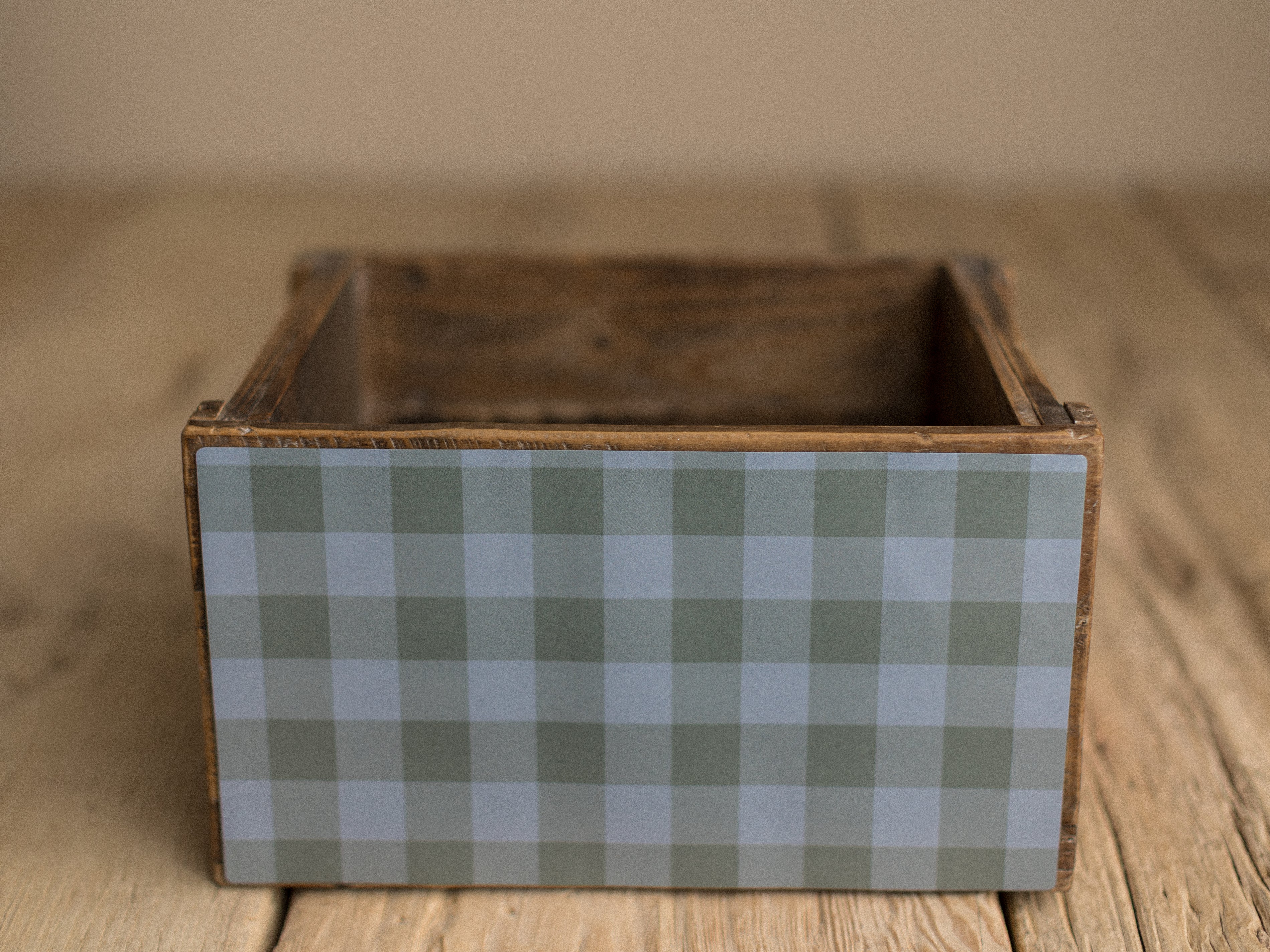 Crate Hugger | Pickle Barrel Plaid