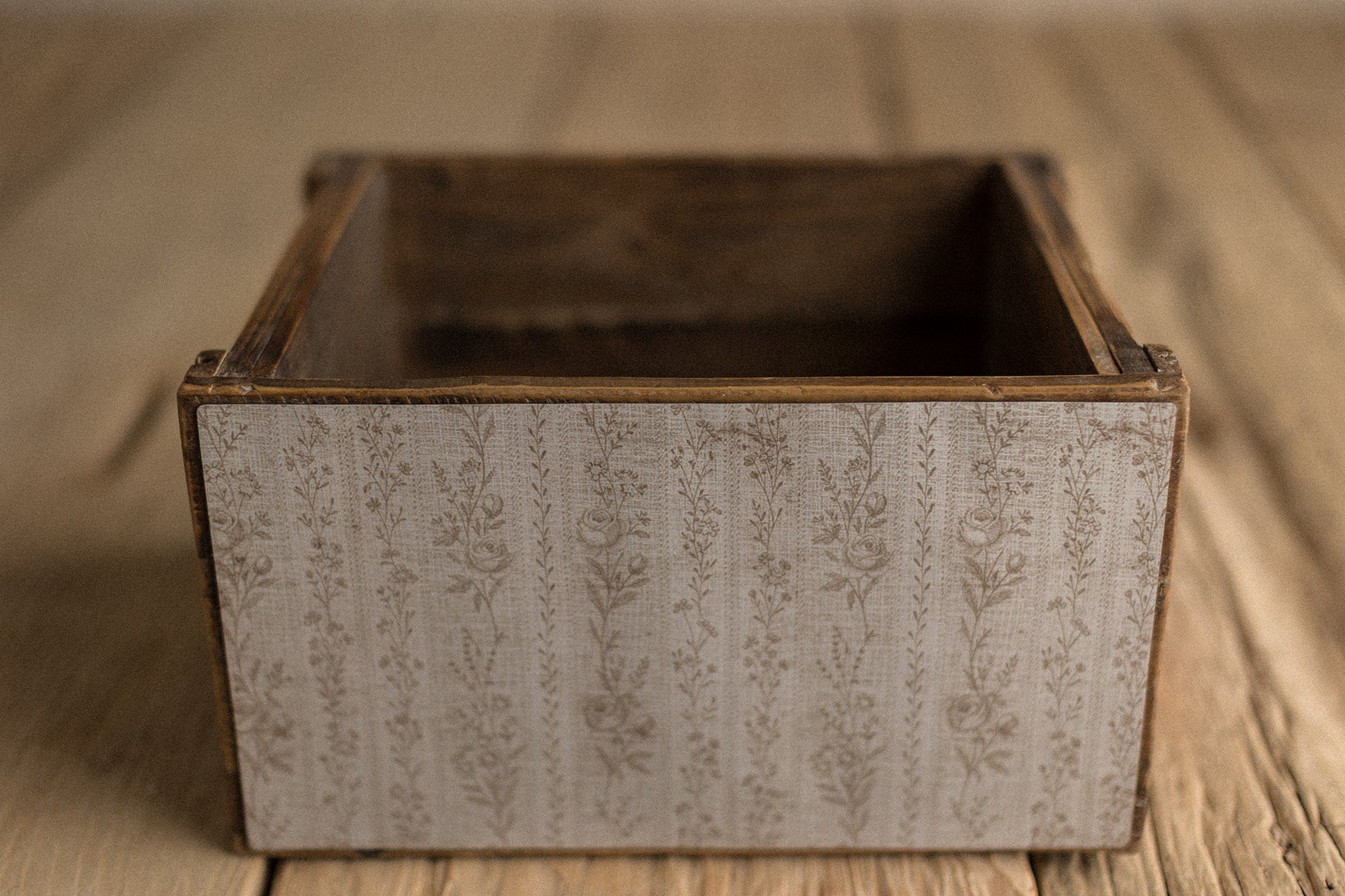 Crate Hugger | Percy's Place