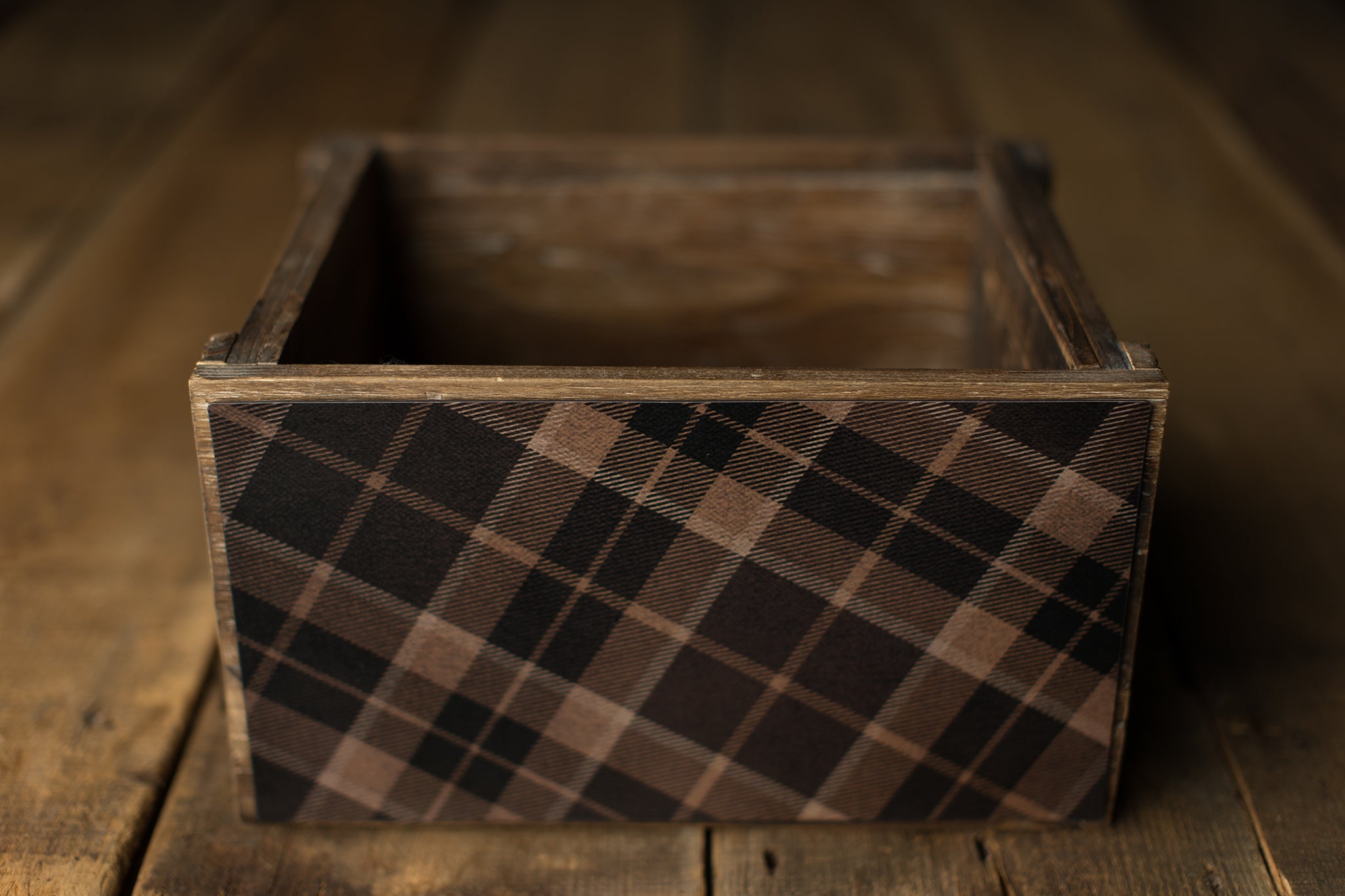 Crate Hugger | 055 Man Plaid