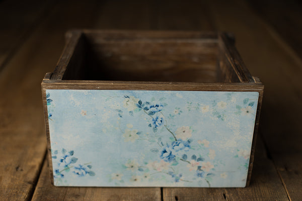 Crate Hugger | 400 Blue Blooms