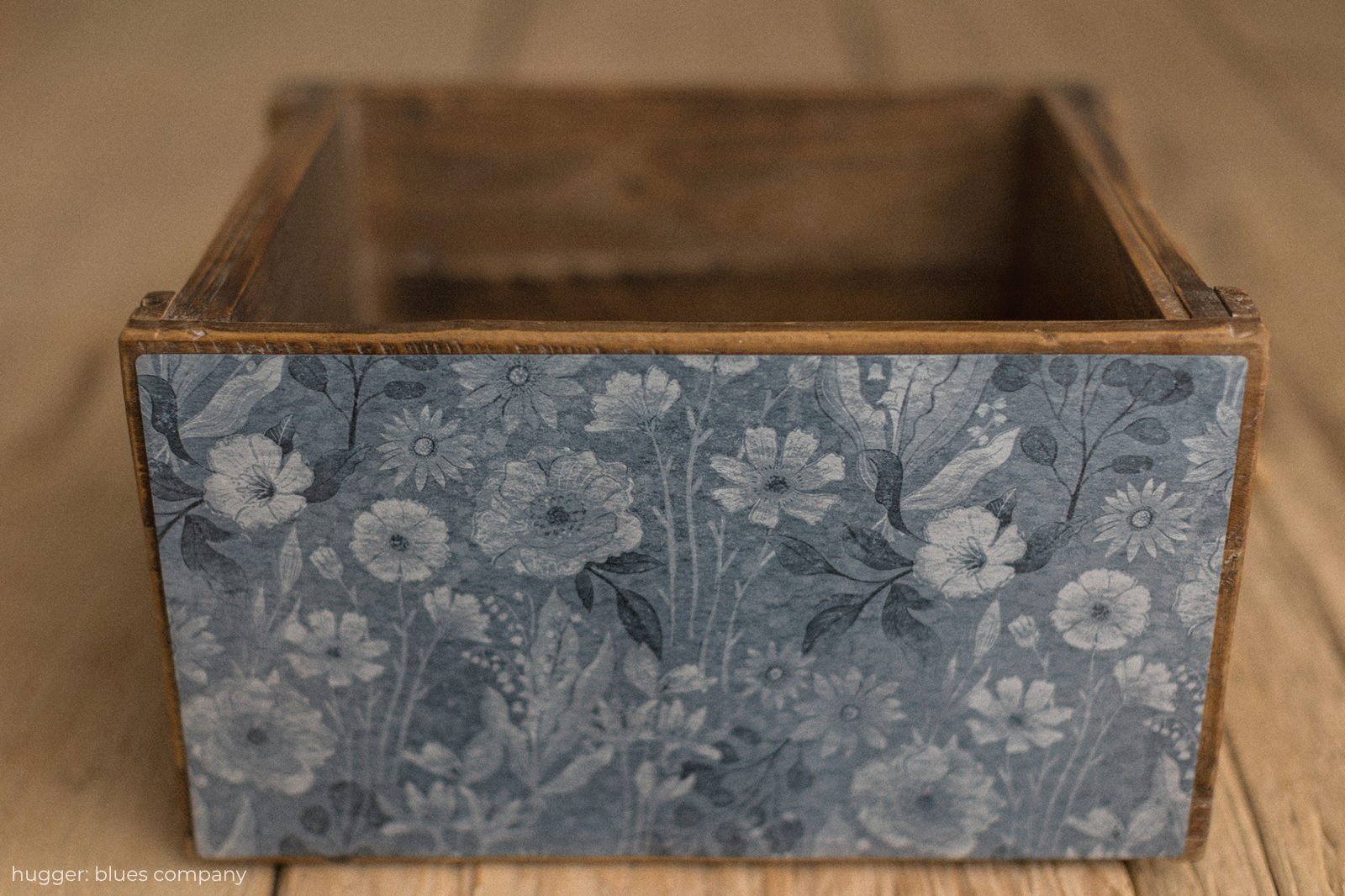 Crate Hugger | Blue's Company