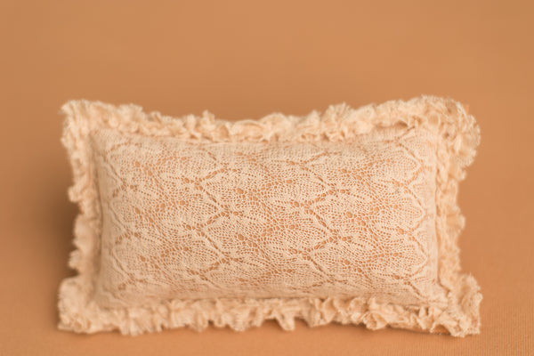 Denise Barely There | Ruffle Pillowcase