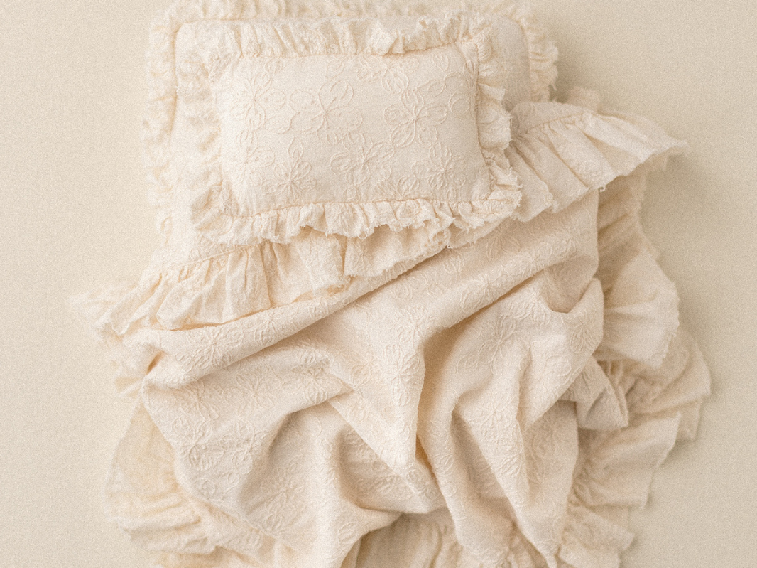 Bed Linens | Stringcheese Flowers