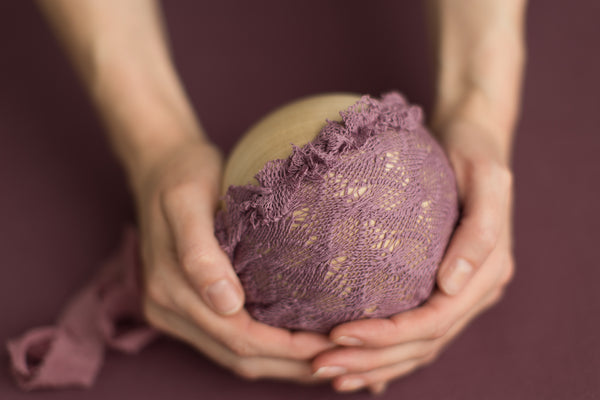 Huck Muted Barney | Ruffle Bonnet