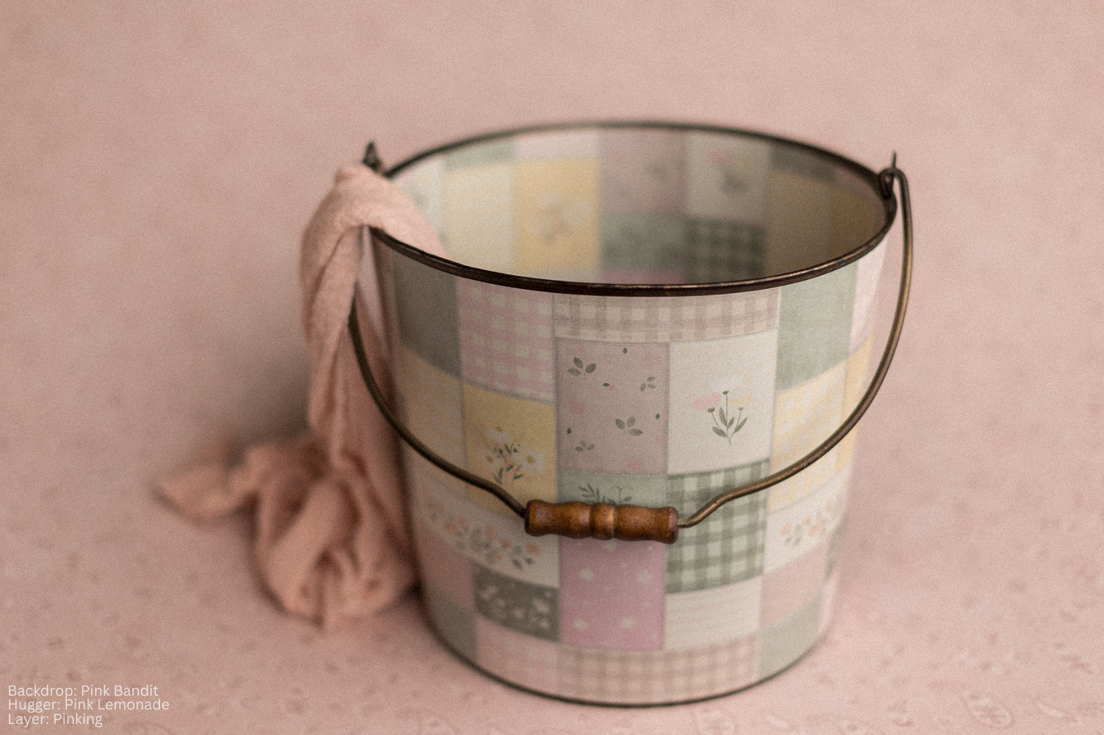 Bucket Hugger | Pink Lemonade