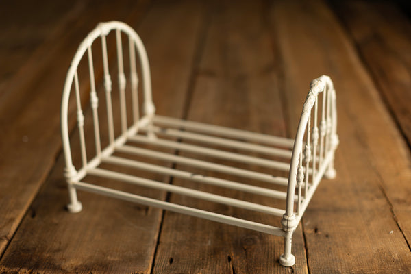 Victorian Bed | Creamed Wheat Distressed (see listing for ship date)
