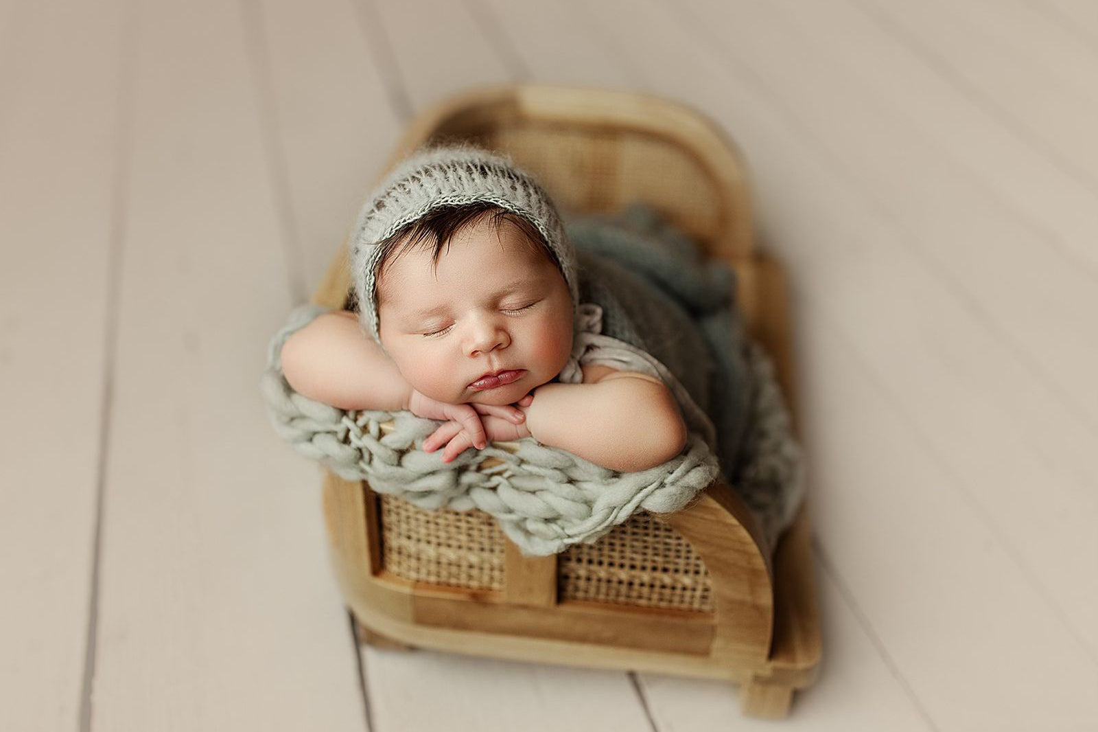 Unholey Daybed