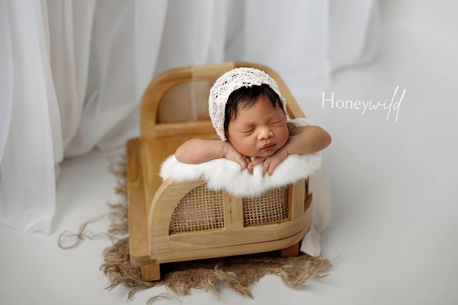 Unholey Daybed