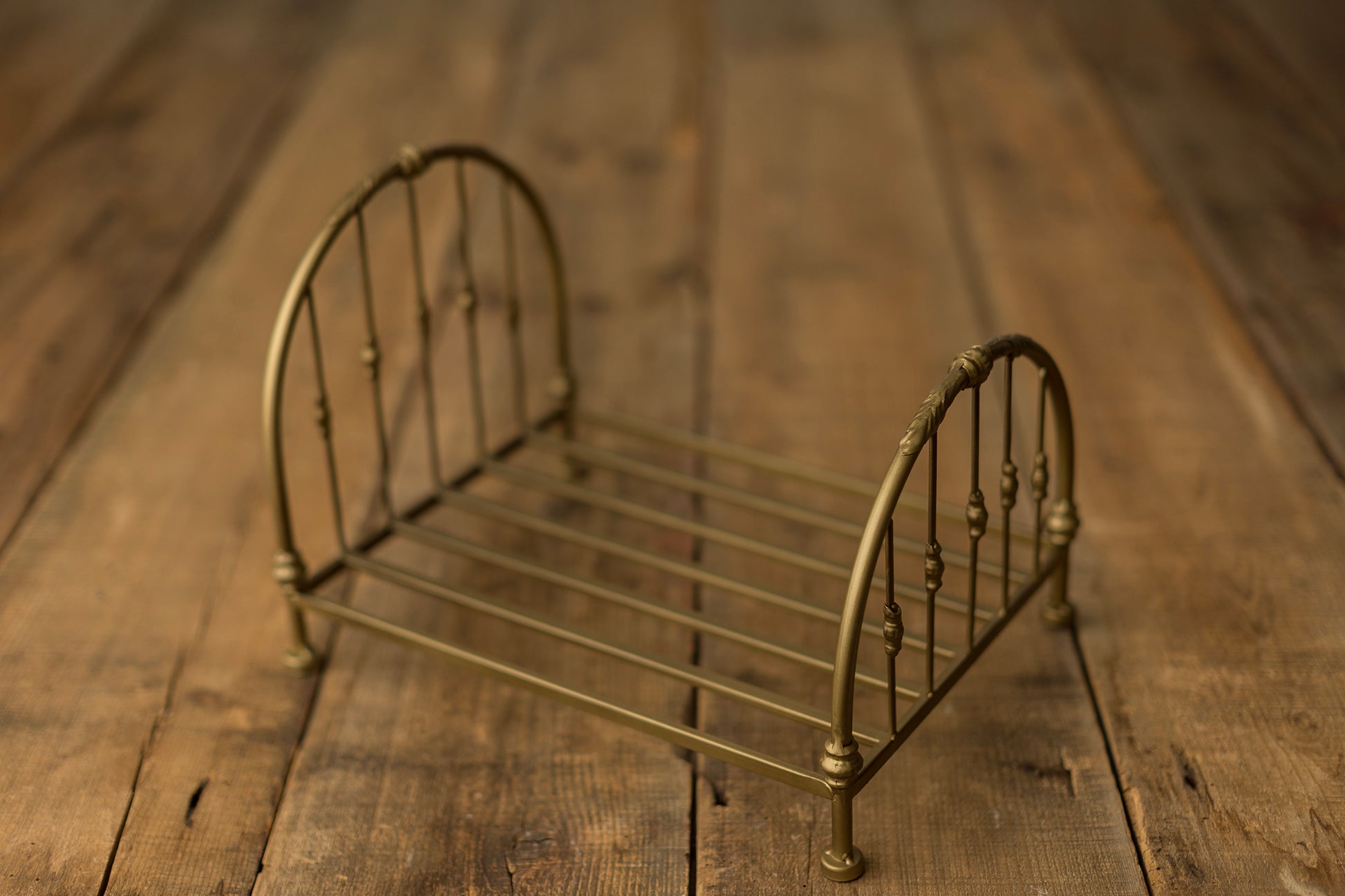 Victorian Bed | Golden Ticket