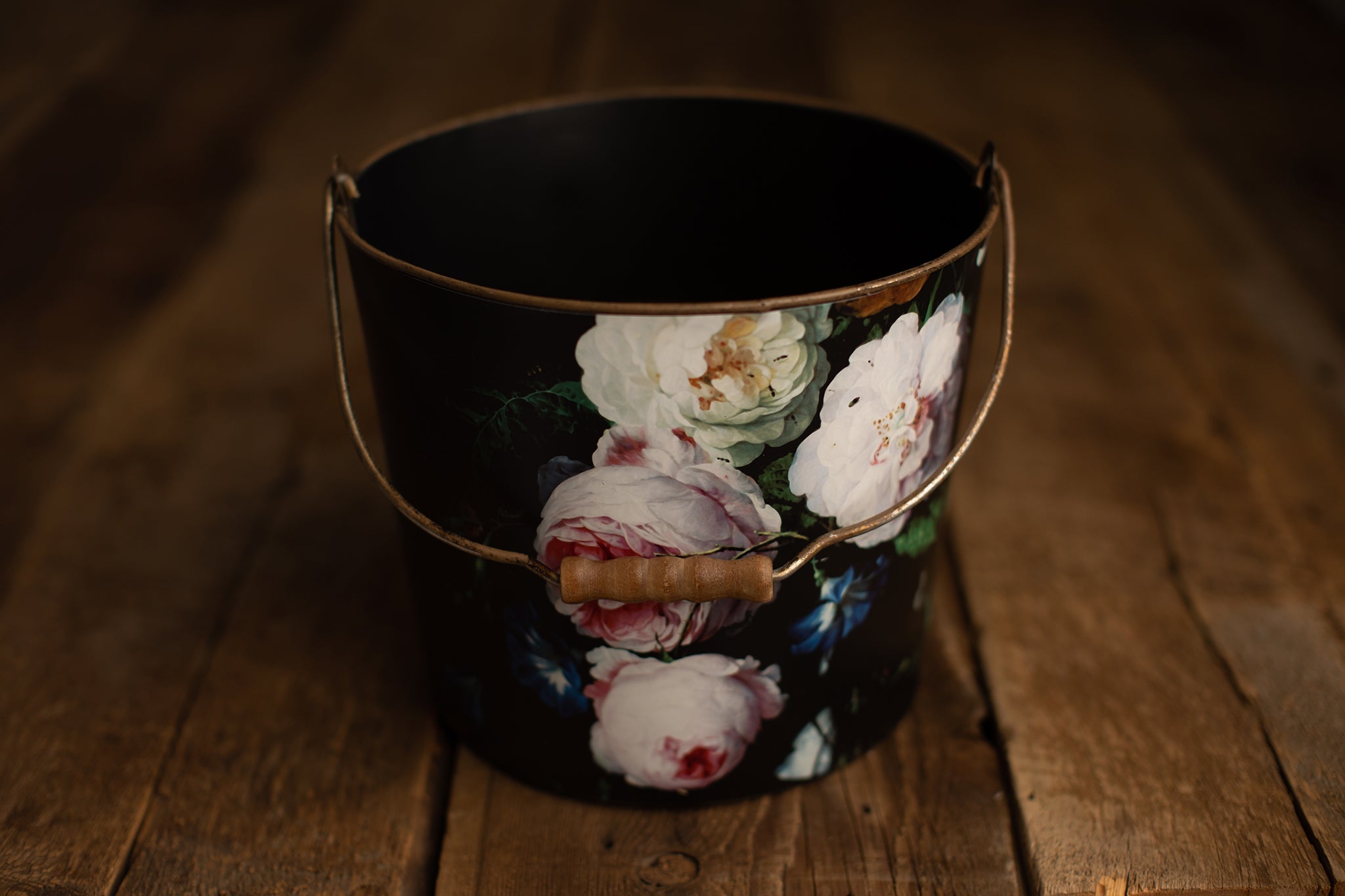 Bucket Hugger | 045 Moody Rose Floral