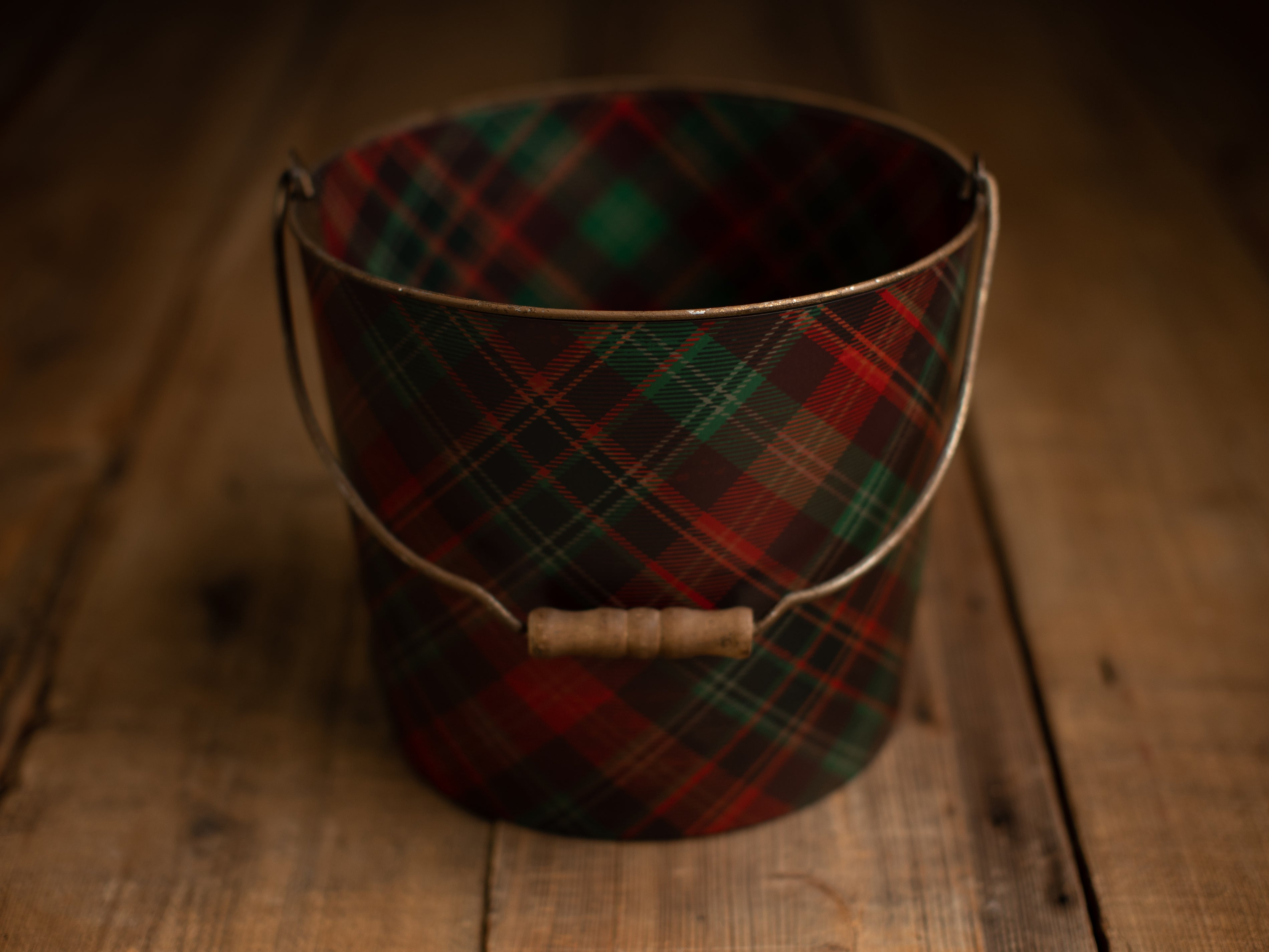 Bucket Hugger | 061 Christmas Plaid