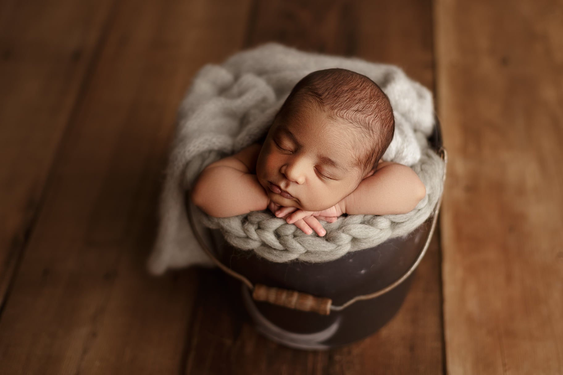 Bucket Hugger | 084 Night Night